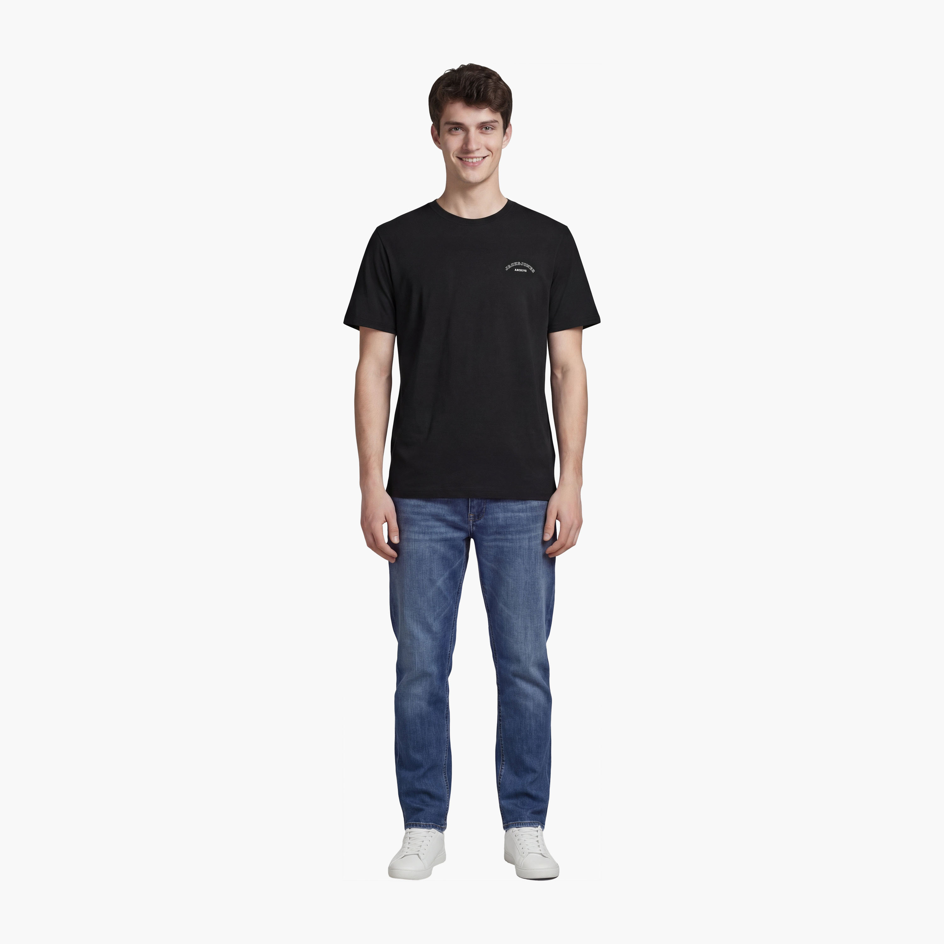 تي شيرت رجالي بلس سادة برقبة دائرية وأكمام قصيرة من جاك آند جونز-men-clothing-tshirtsandpolos-tshirts-image-19