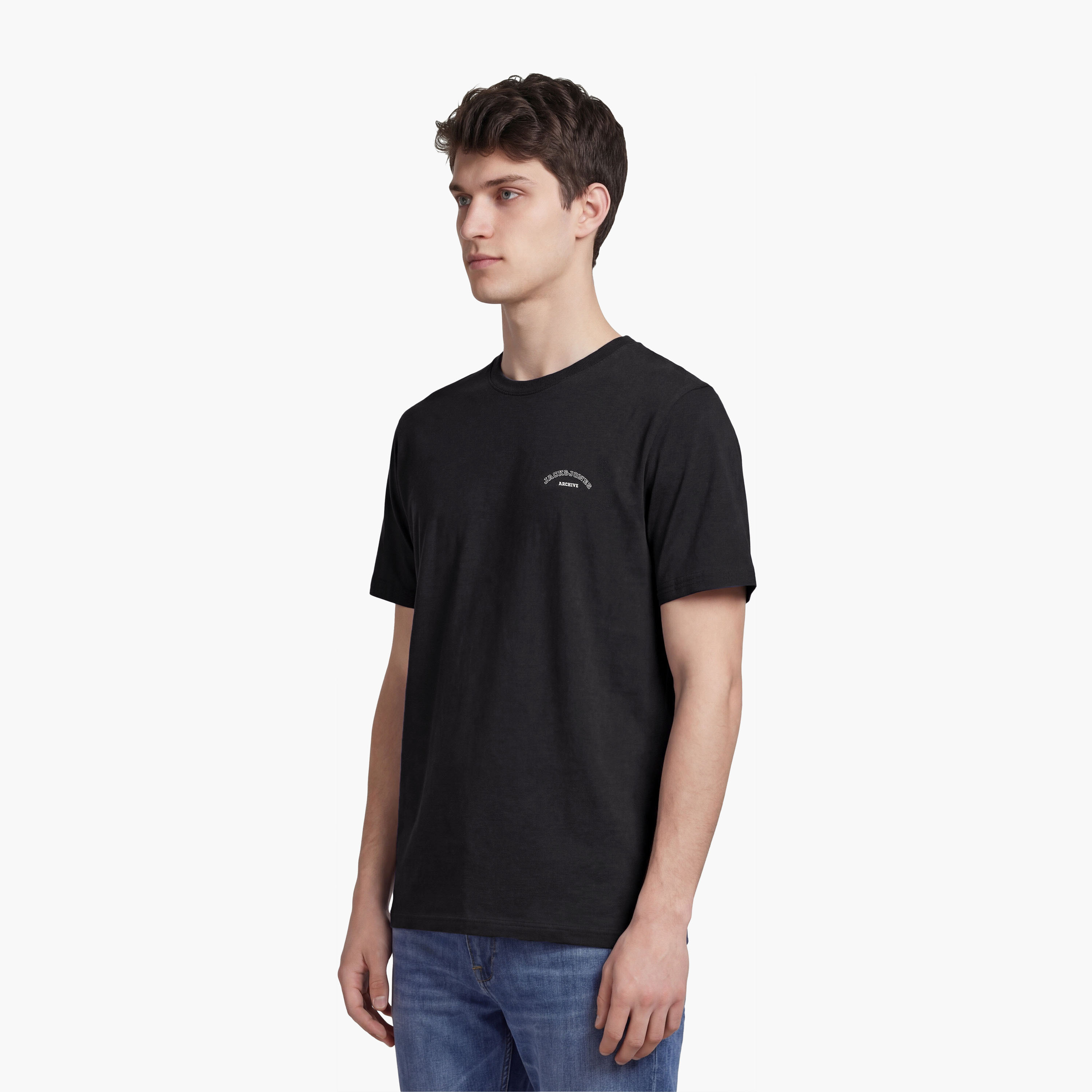 تي شيرت رجالي بلس سادة برقبة دائرية وأكمام قصيرة من جاك آند جونز-men-clothing-tshirtsandpolos-tshirts-image-20