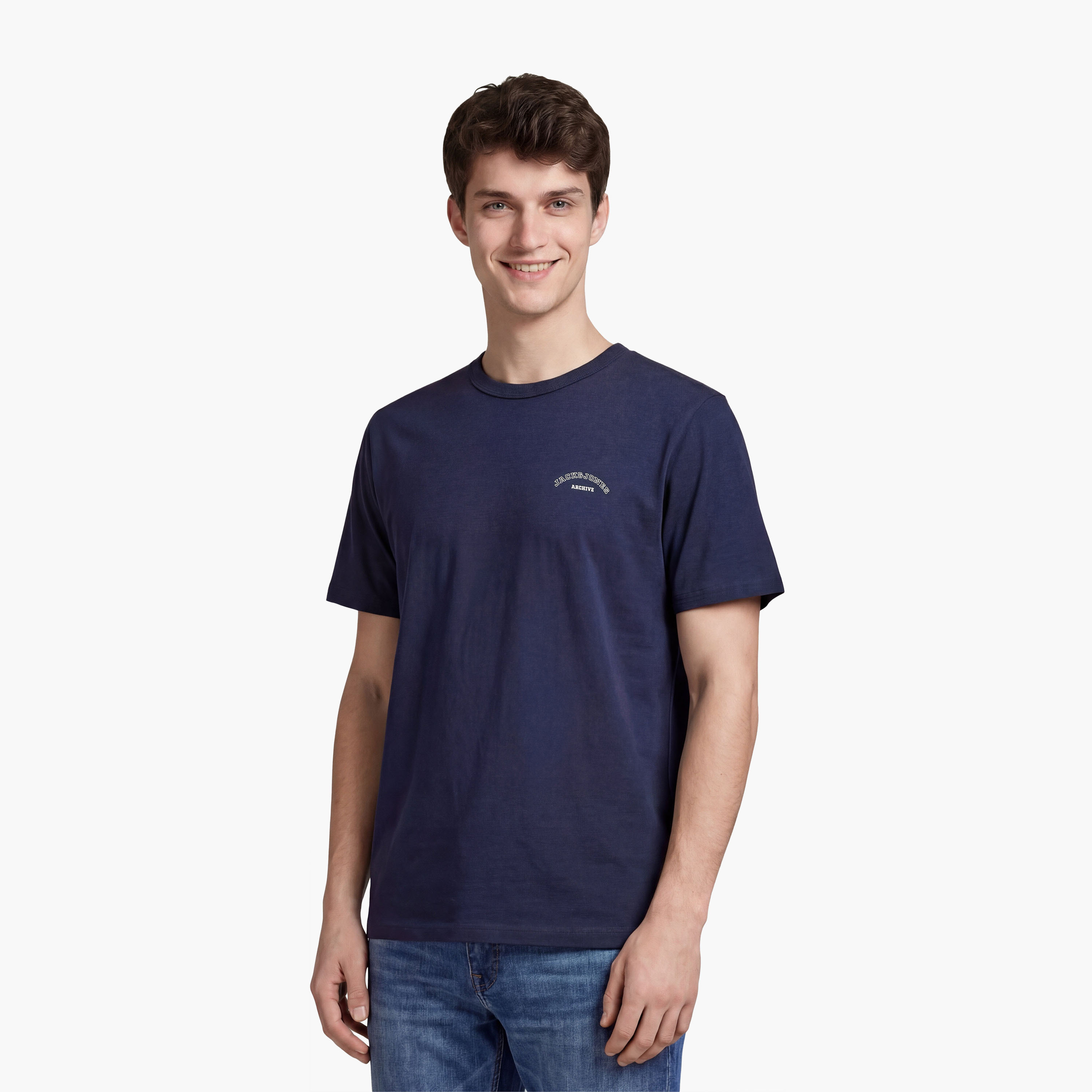 تي شيرت رجالي بلس سادة برقبة دائرية وأكمام قصيرة من جاك آند جونز-men-clothing-tshirtsandpolos-tshirts-image-9