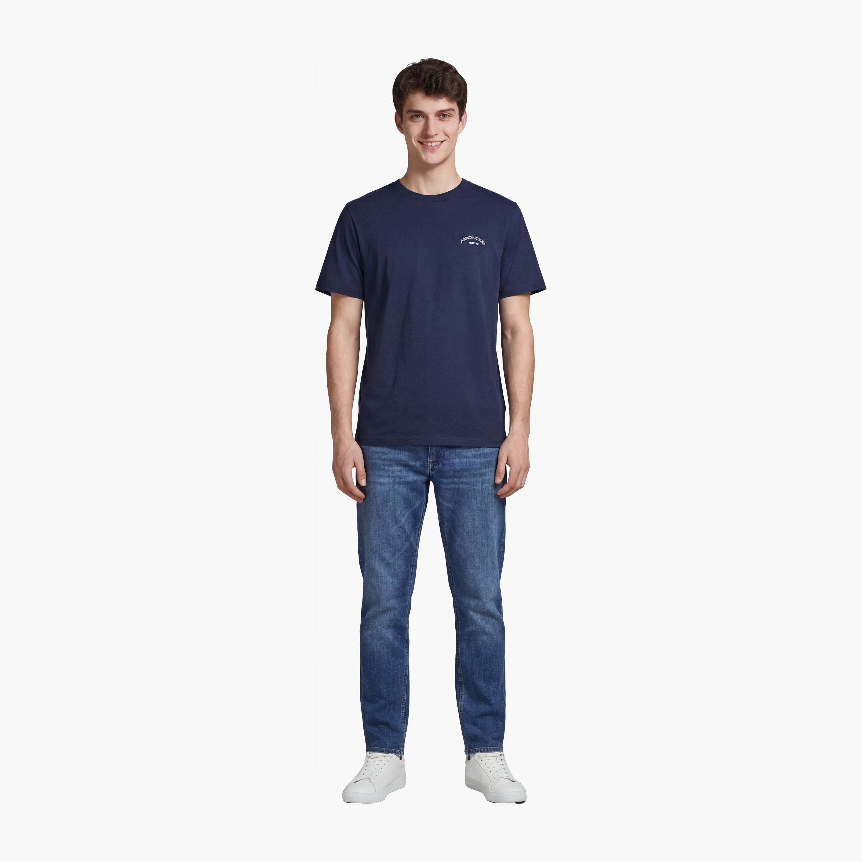 تي شيرت رجالي بلس سادة برقبة دائرية وأكمام قصيرة من جاك آند جونز-men-clothing-tshirtsandpolos-tshirts-image-10