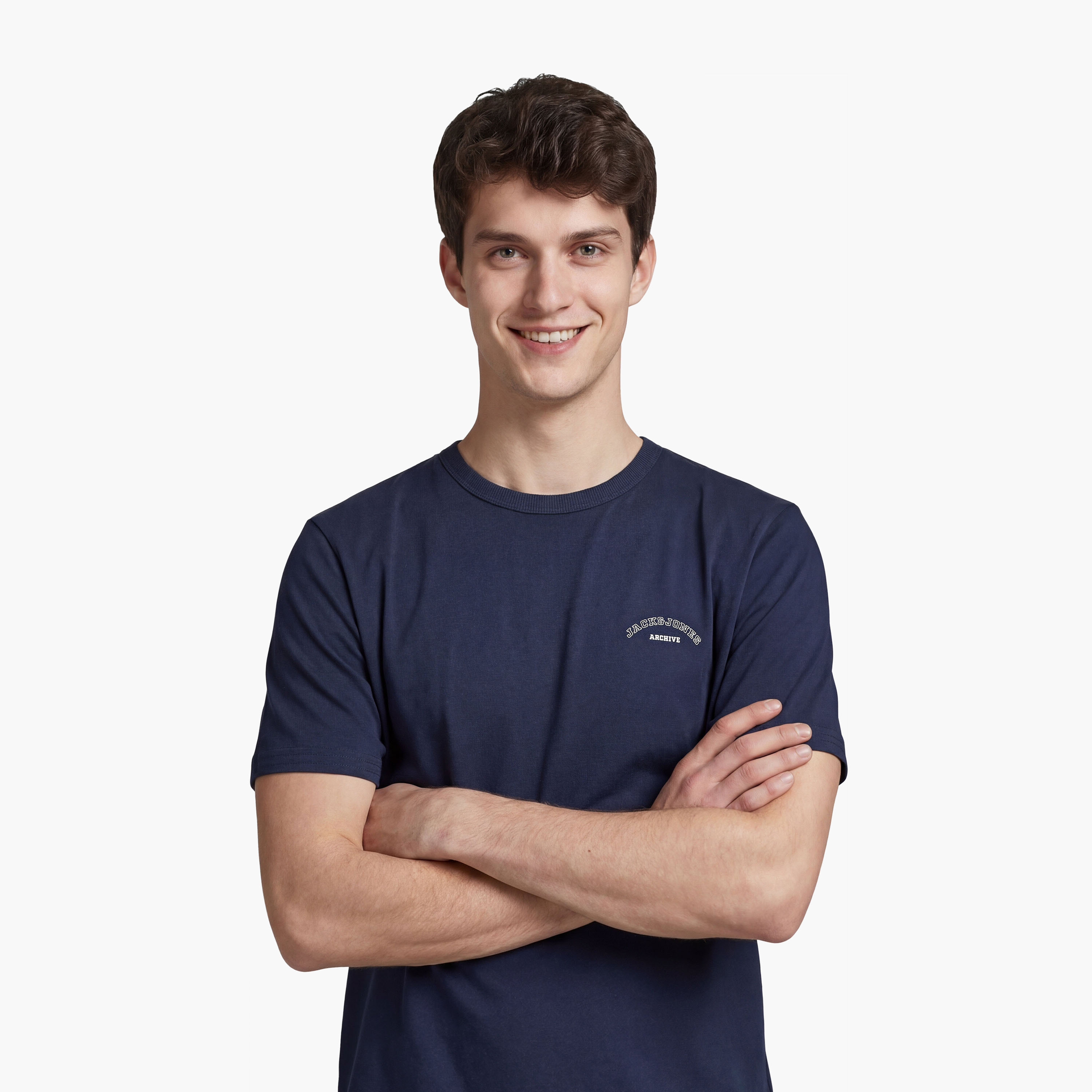 تي شيرت رجالي بلس سادة برقبة دائرية وأكمام قصيرة من جاك آند جونز-men-clothing-tshirtsandpolos-tshirts-image-13