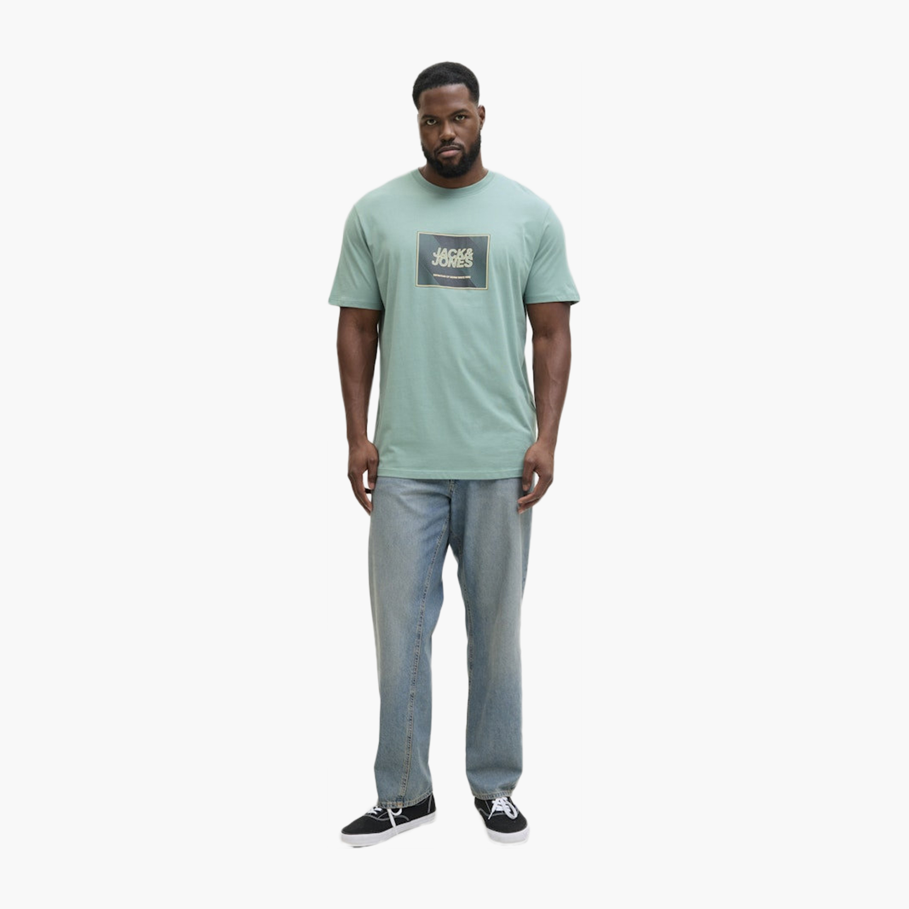 تي شيرت رجالي بلس بطبعة جرافيكية ورقبة دائرية وأكمام قصيرة من جاك آند جونز-men-clothing-tshirtsandpolos-tshirts-image-18