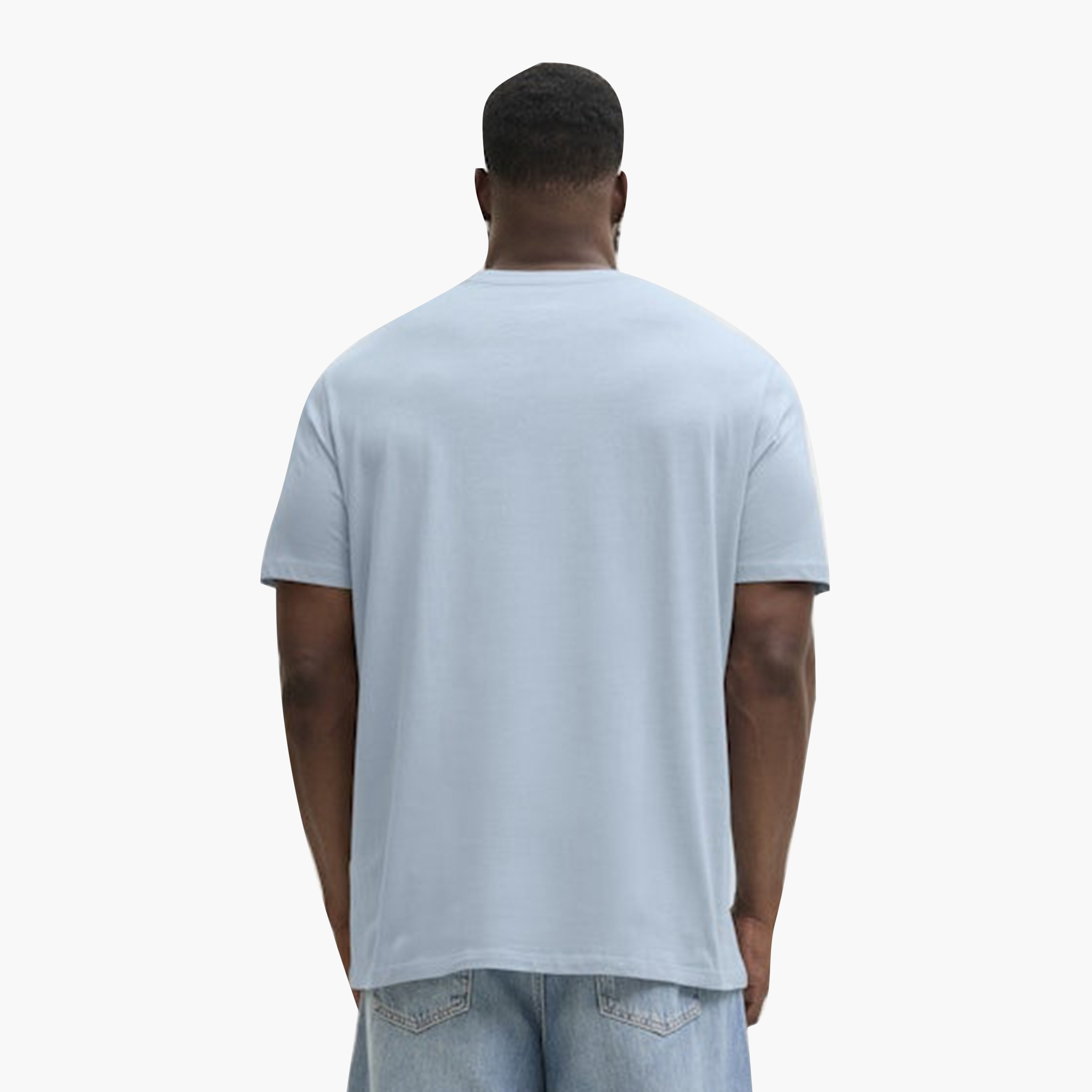 تي شيرت رجالي بلس بطبعة جرافيكية ورقبة دائرية وأكمام قصيرة من جاك آند جونز-men-clothing-tshirtsandpolos-tshirts-image-12