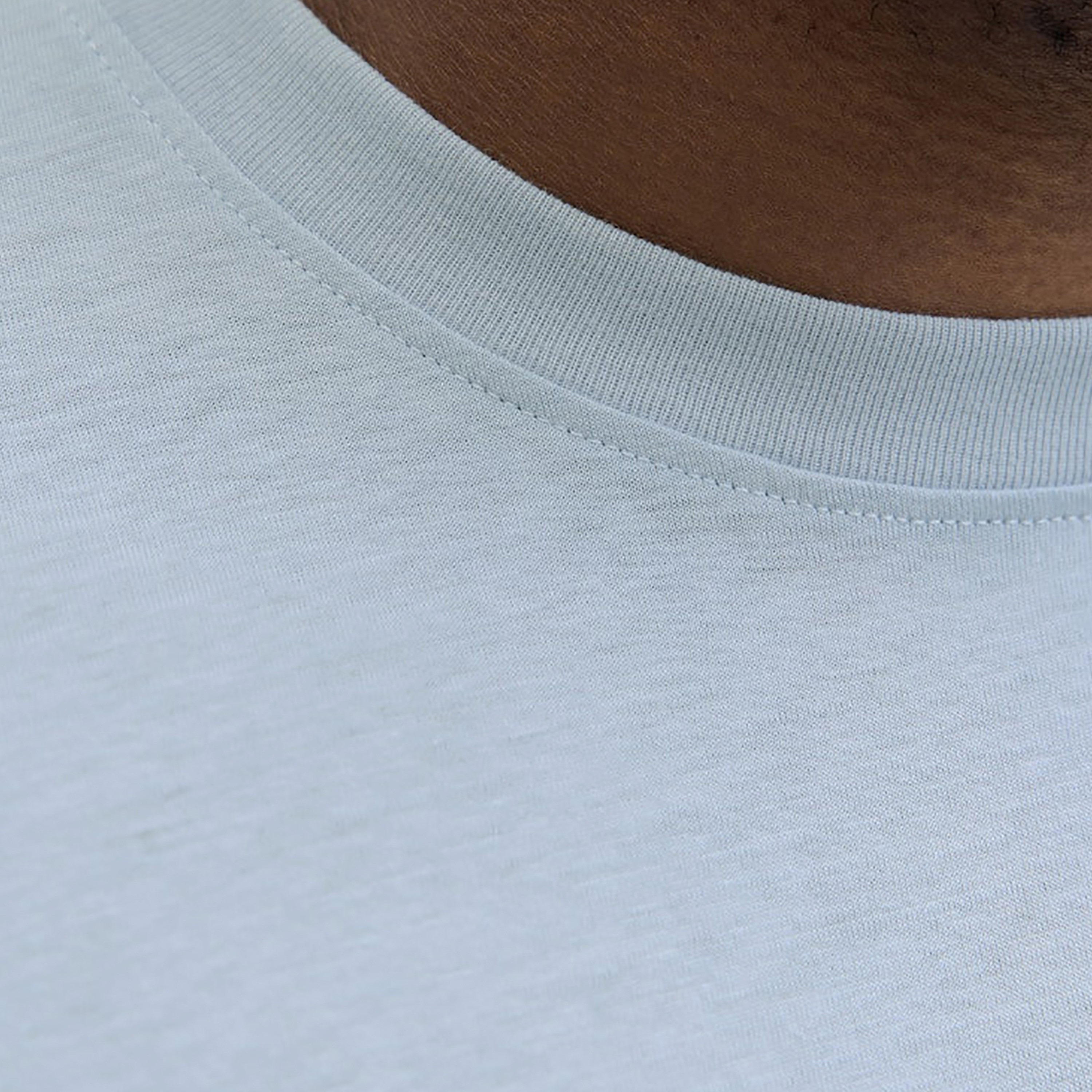 تي شيرت رجالي بلس بطبعة جرافيكية ورقبة دائرية وأكمام قصيرة من جاك آند جونز-men-clothing-tshirtsandpolos-tshirts-image-13