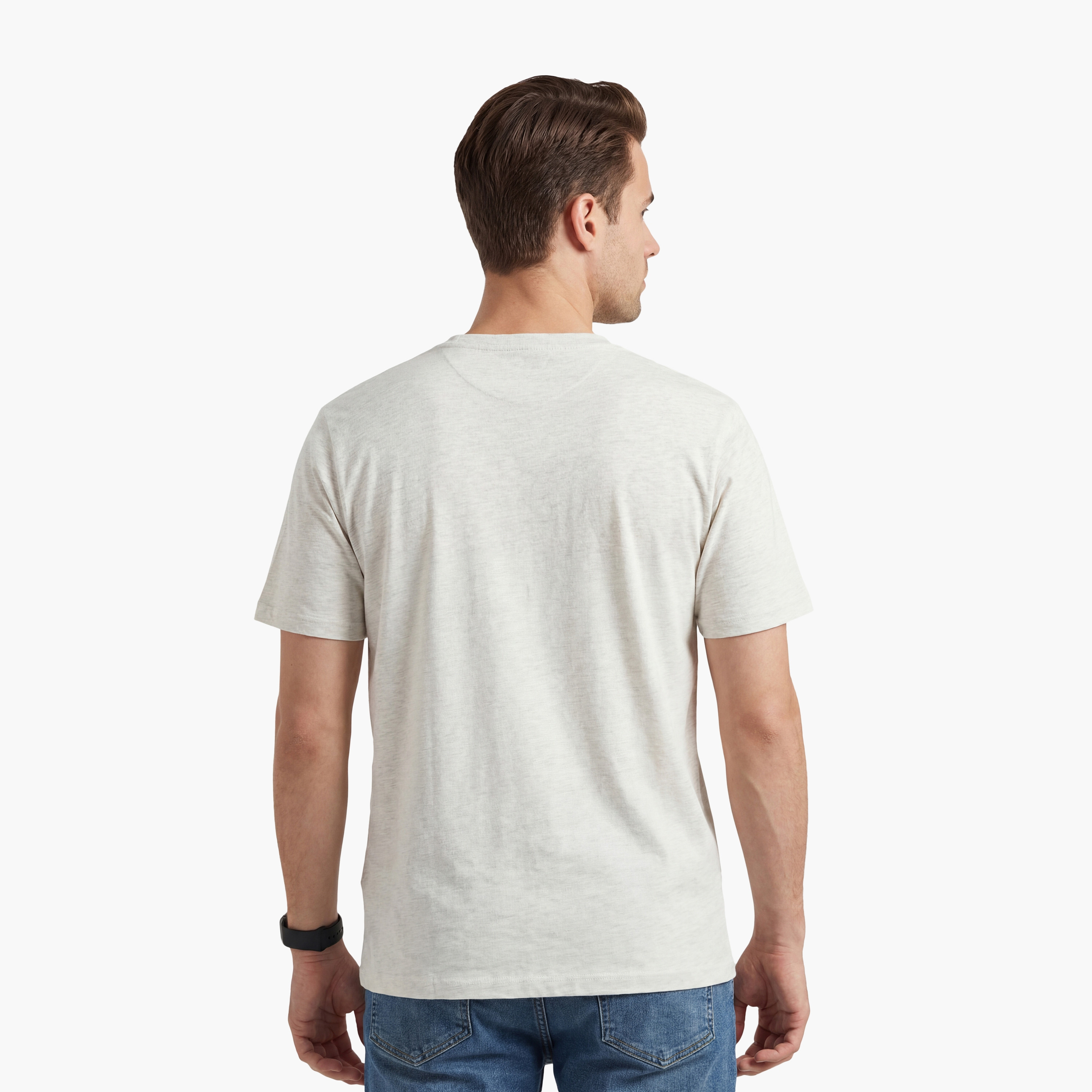 تيشيرت رجالي مطبوع بشعار الماركة بفتحة رقبة مستديرة وأكمام قصيرة من جاك آند جونز-men-clothing-tshirtsandpolos-tshirts-image-24