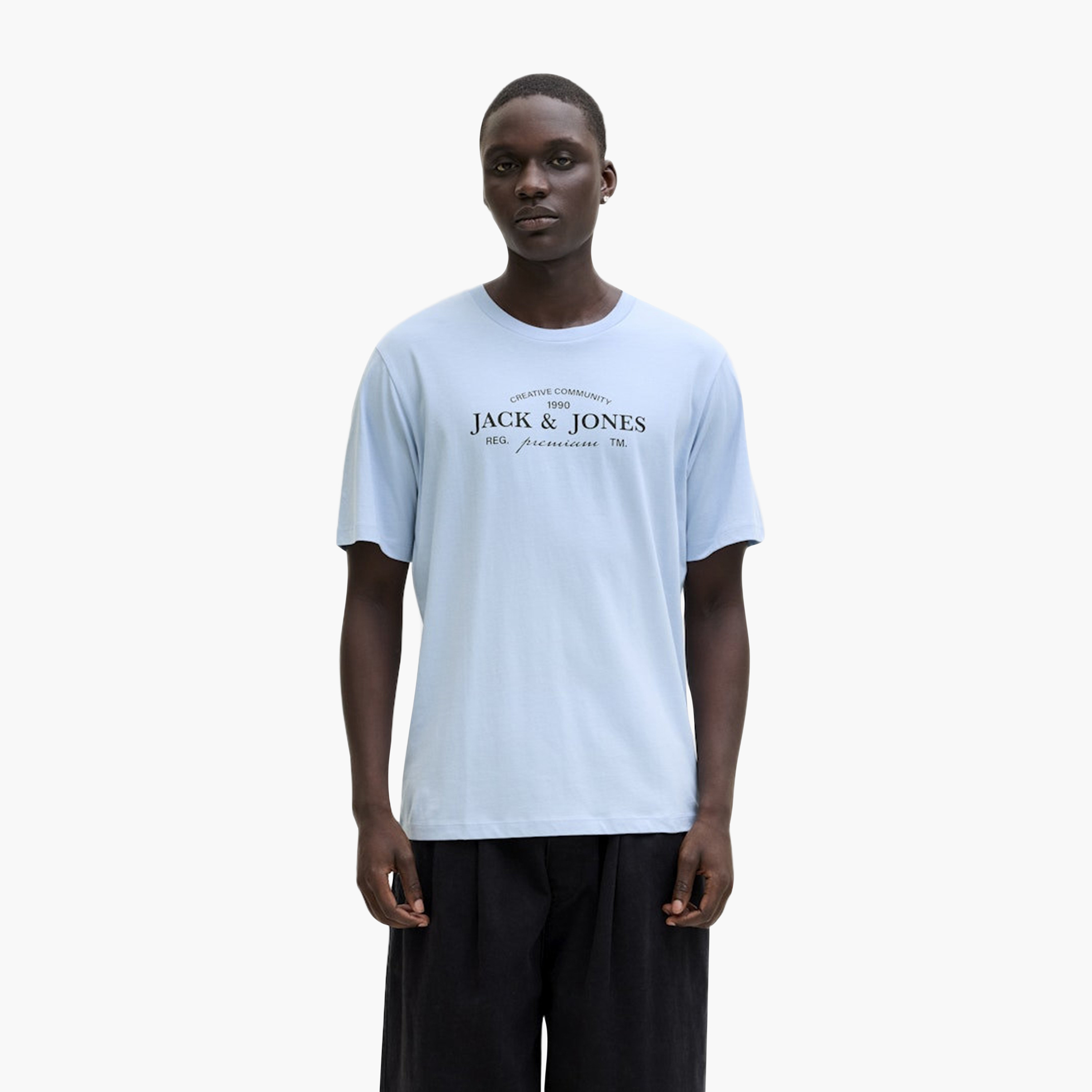 تي شيرت رجالي مطبوع بياقة دائرية وأكمام قصيرة من جاك اند جونز-men-clothing-tshirtsandpolos-tshirts-image-16