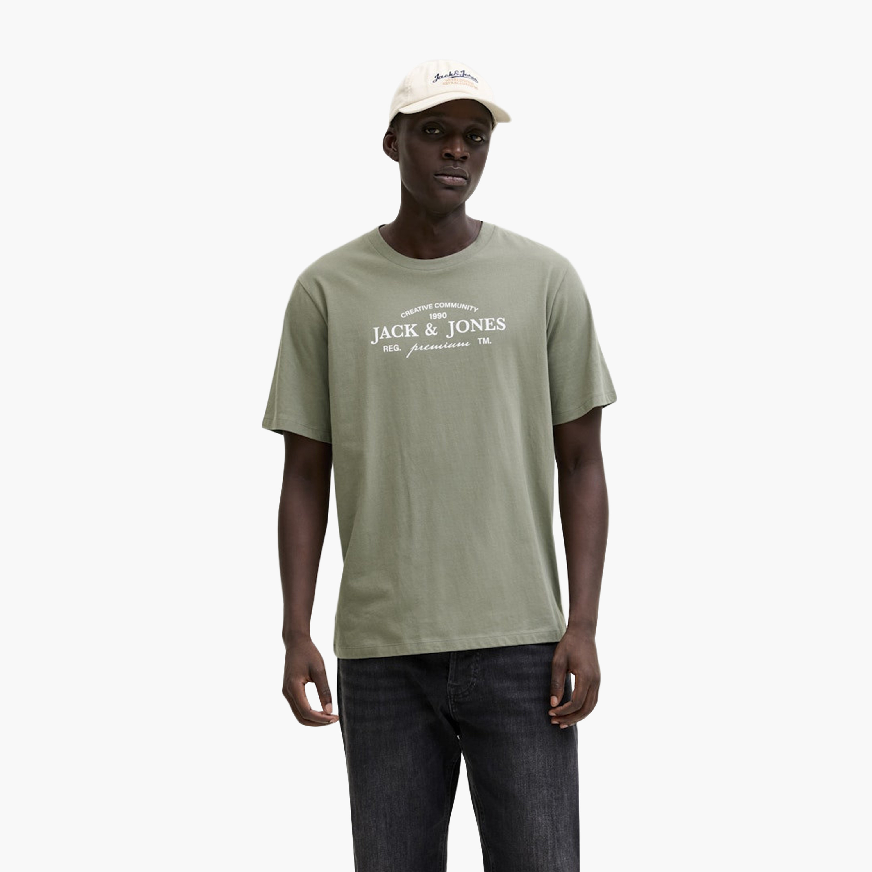 تي شيرت رجالي مطبوع بياقة دائرية وأكمام قصيرة من جاك اند جونز-men-clothing-tshirtsandpolos-tshirts-image-8