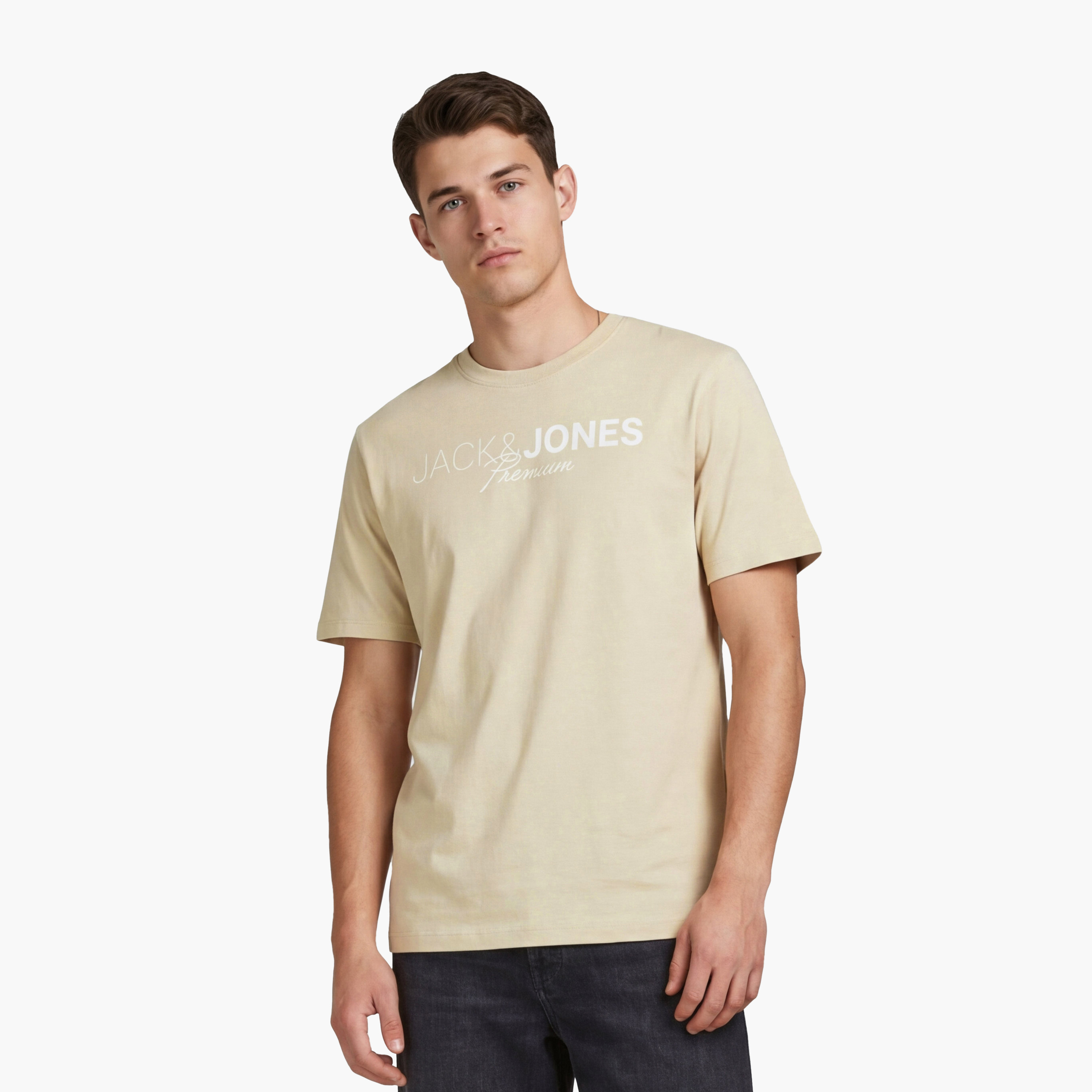 تي شيرت رجالي بأكمام قصيرة وياقة دائرية وطبعة شعار من جاك آند جونز-men-clothing-tshirtsandpolos-tshirts-image-15