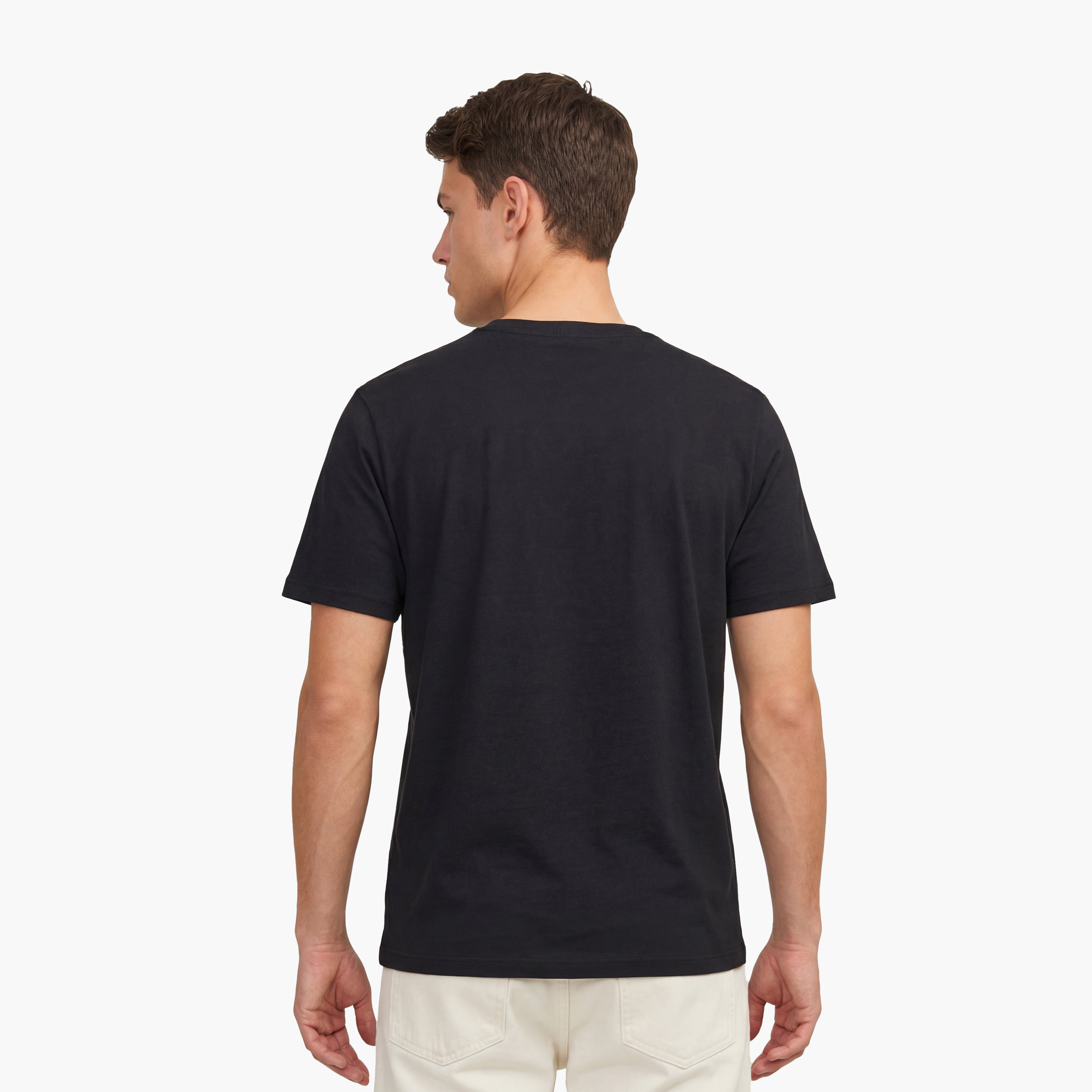 تي شيرت رجالي بأكمام قصيرة وياقة دائرية وطبعة شعار من جاك آند جونز-men-clothing-tshirtsandpolos-tshirts-image-11