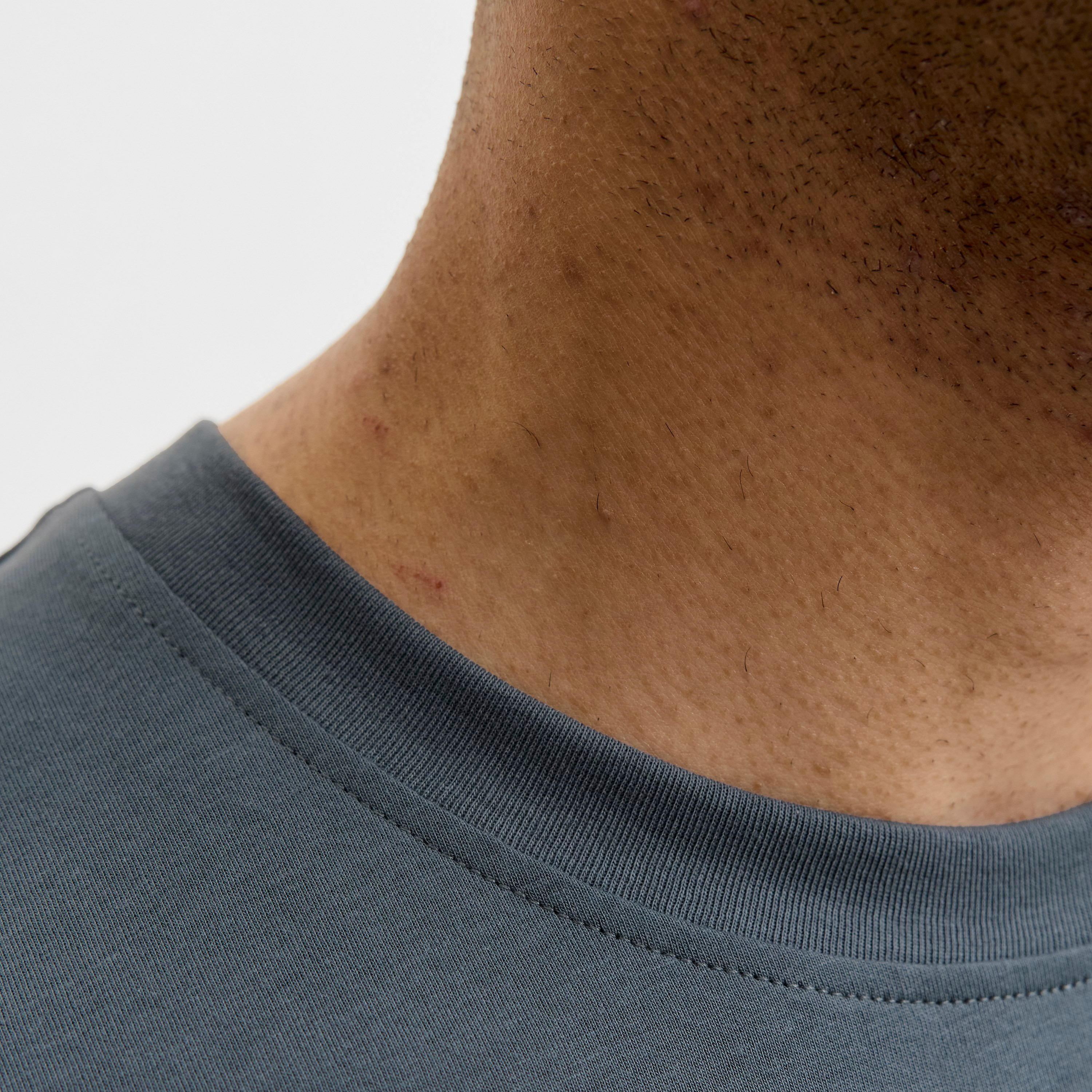 تيشيرت رجالي برقبة مستديرة وأكمام قصيرة بشعار مطبوع من جاك آند جونز-men-clothing-tshirtsandpolos-tshirts-image-13
