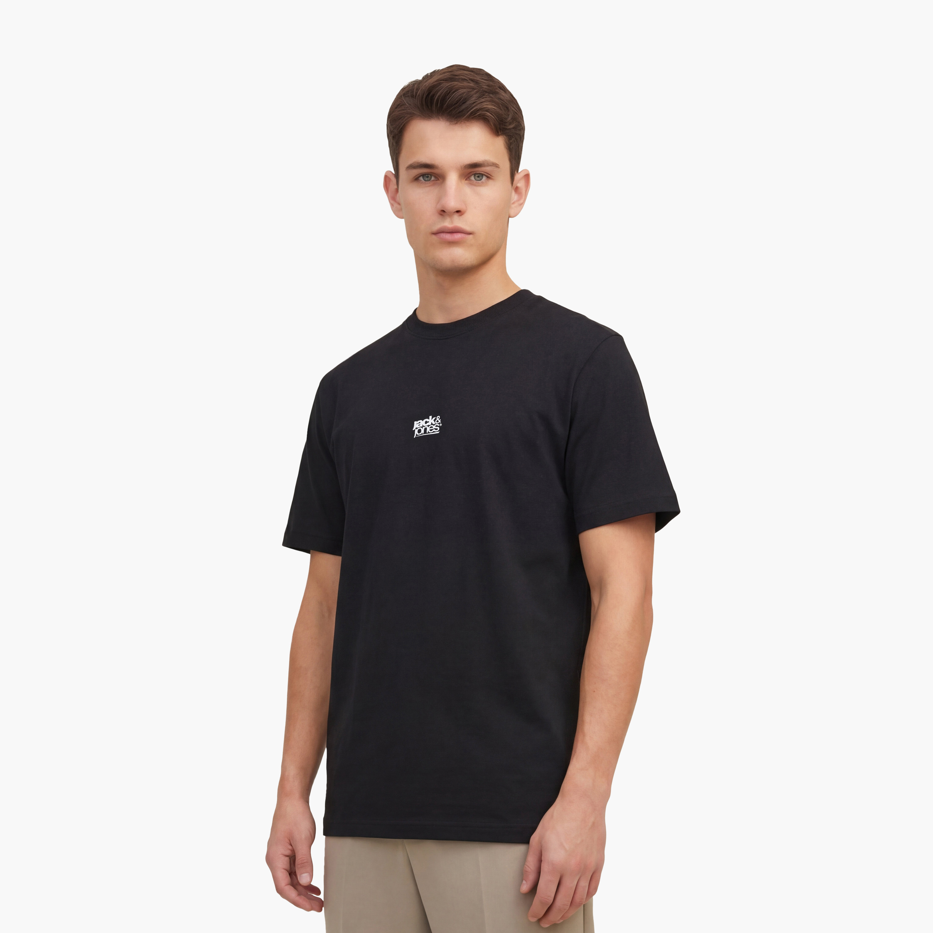 تيشيرت رجالي سادة بياقة دائرية وأكمام قصيرة من جاك ان جونز-men-clothing-tshirtsandpolos-tshirts-image-3