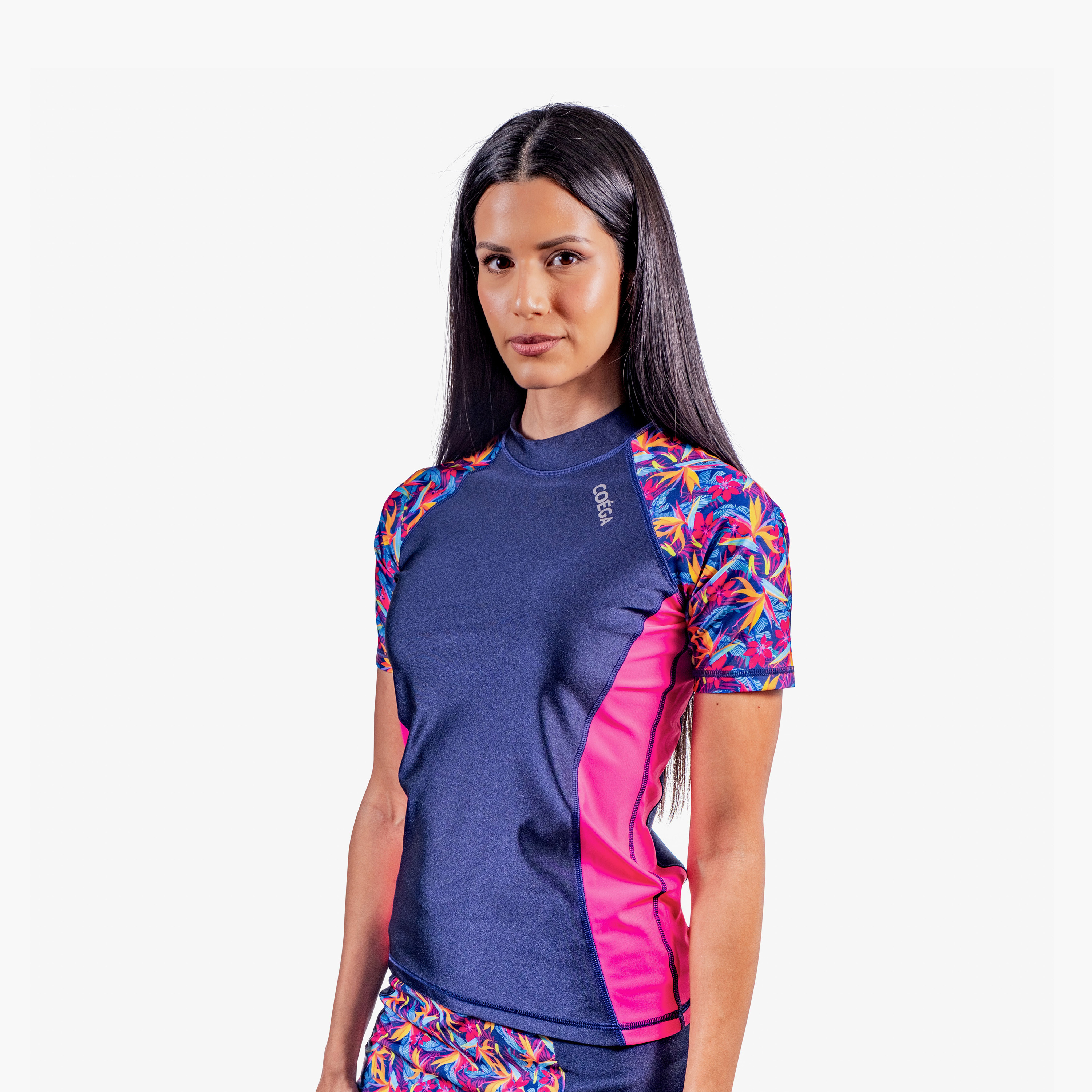 كويغا-  سترة سباحة واقية من الشمس أكمام قصيرة للنساء-women-clothing-swimandbeach-swimsuits-image-1