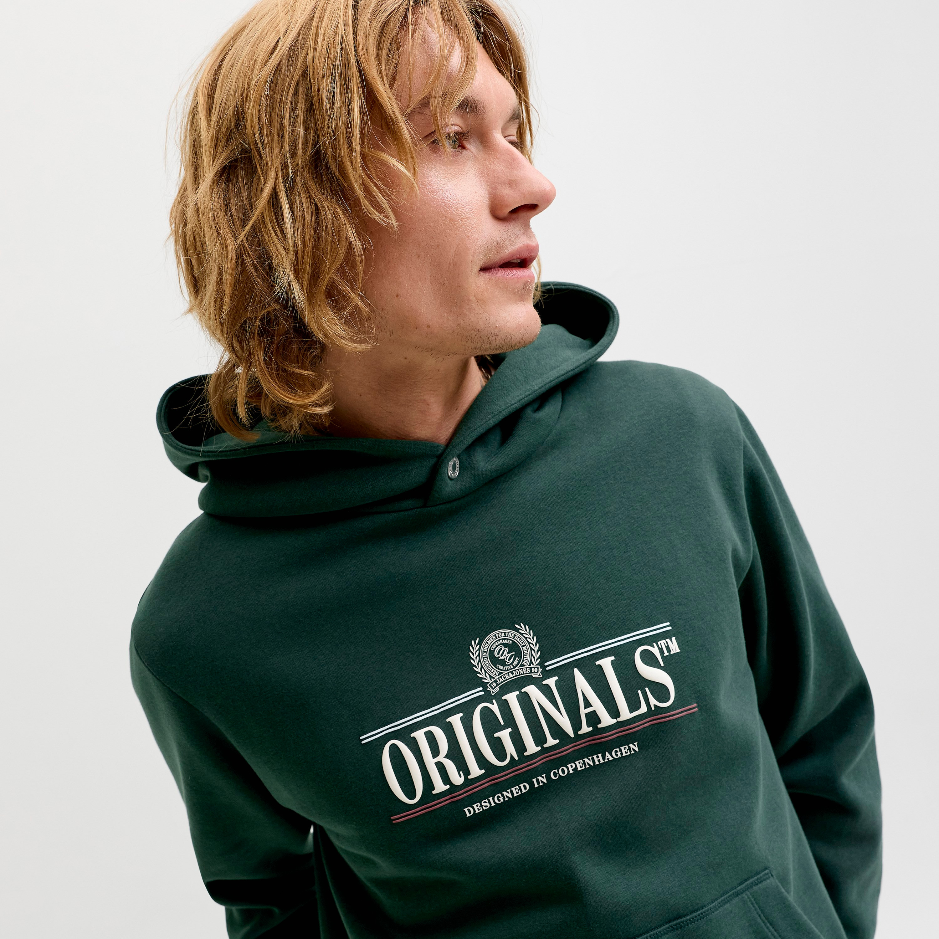 هودي مطبوع بأكمام طويلة رجالي من جاك آند جونز-men-winterwear-hoodiesandsweatshirts-image-3