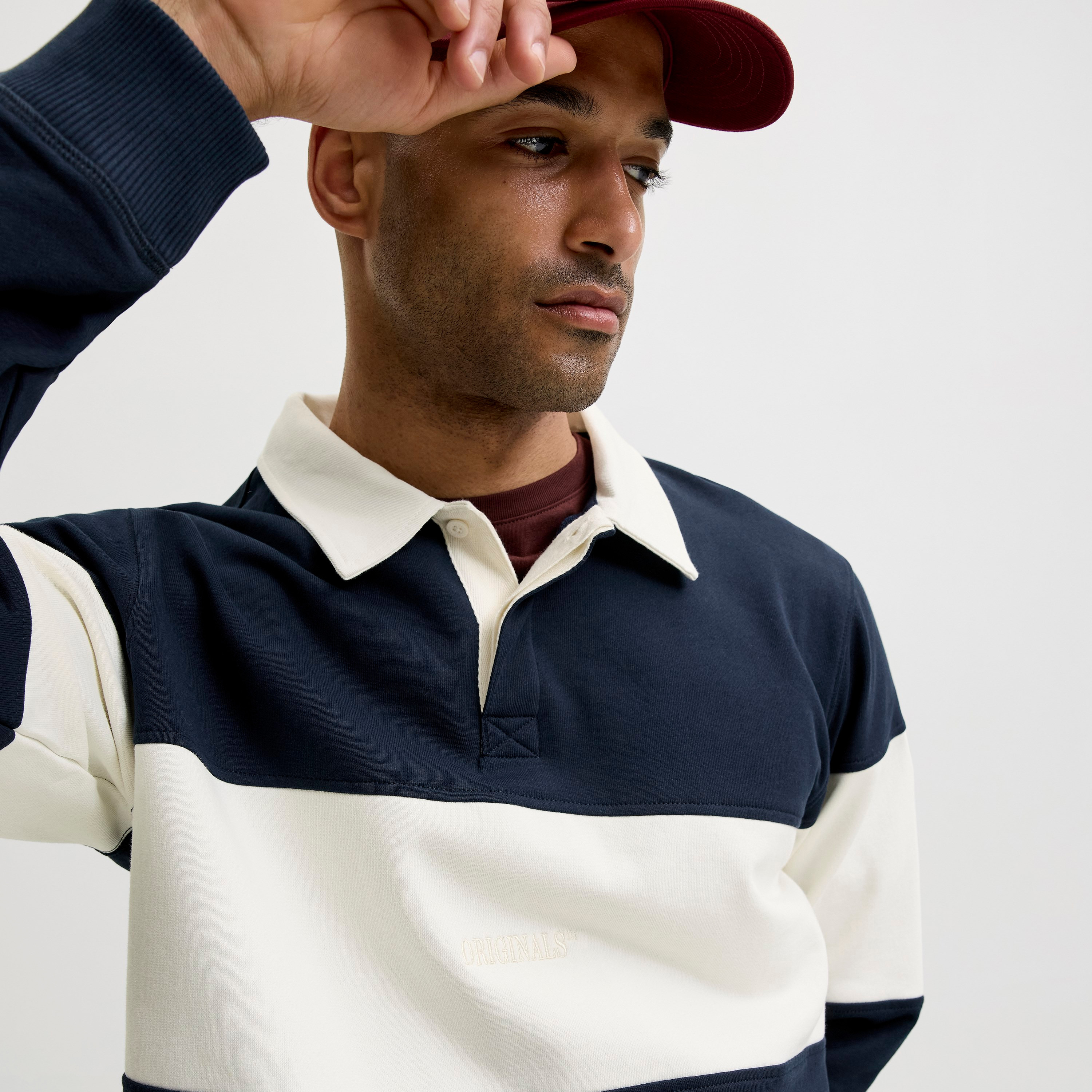 بلوفر مخطط رجالي بياقة وأكمام طويلة من جاك آند جونز-men-clothing-sweatersandpullovers-image-3