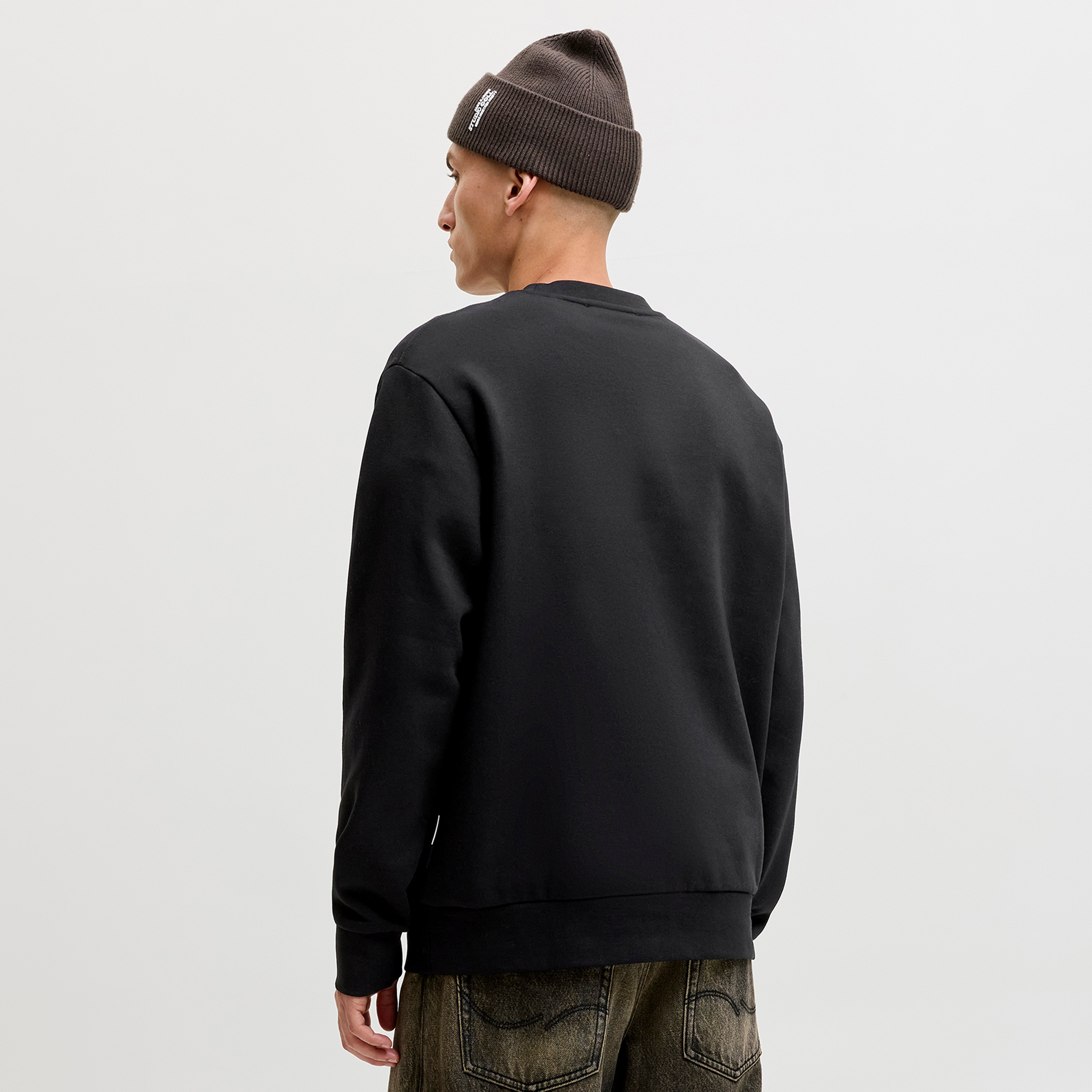 سويت شيرت مطبوع برقبة مستديرة وأكمام طويلة رجالي من جاك آند جونز-men-winterwear-hoodiesandsweatshirts-image-4