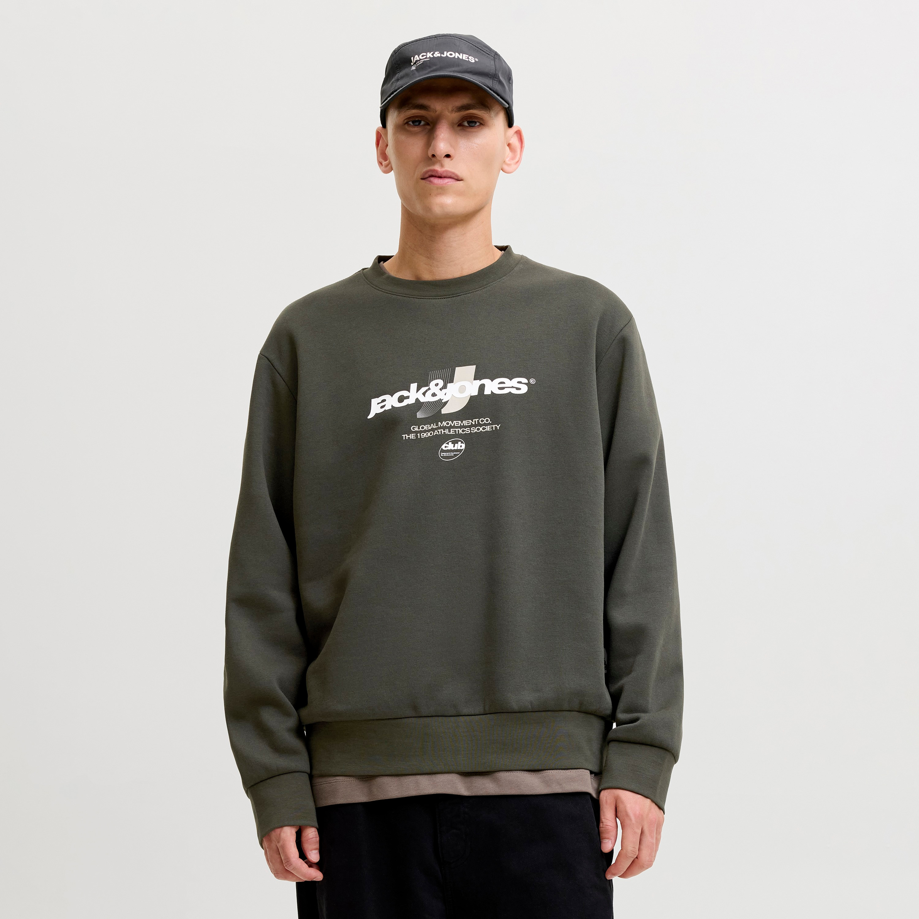 سويت شيرت مطبوع برقبة مستديرة وأكمام طويلة رجالي من جاك آند جونز-men-winterwear-hoodiesandsweatshirts-image-9
