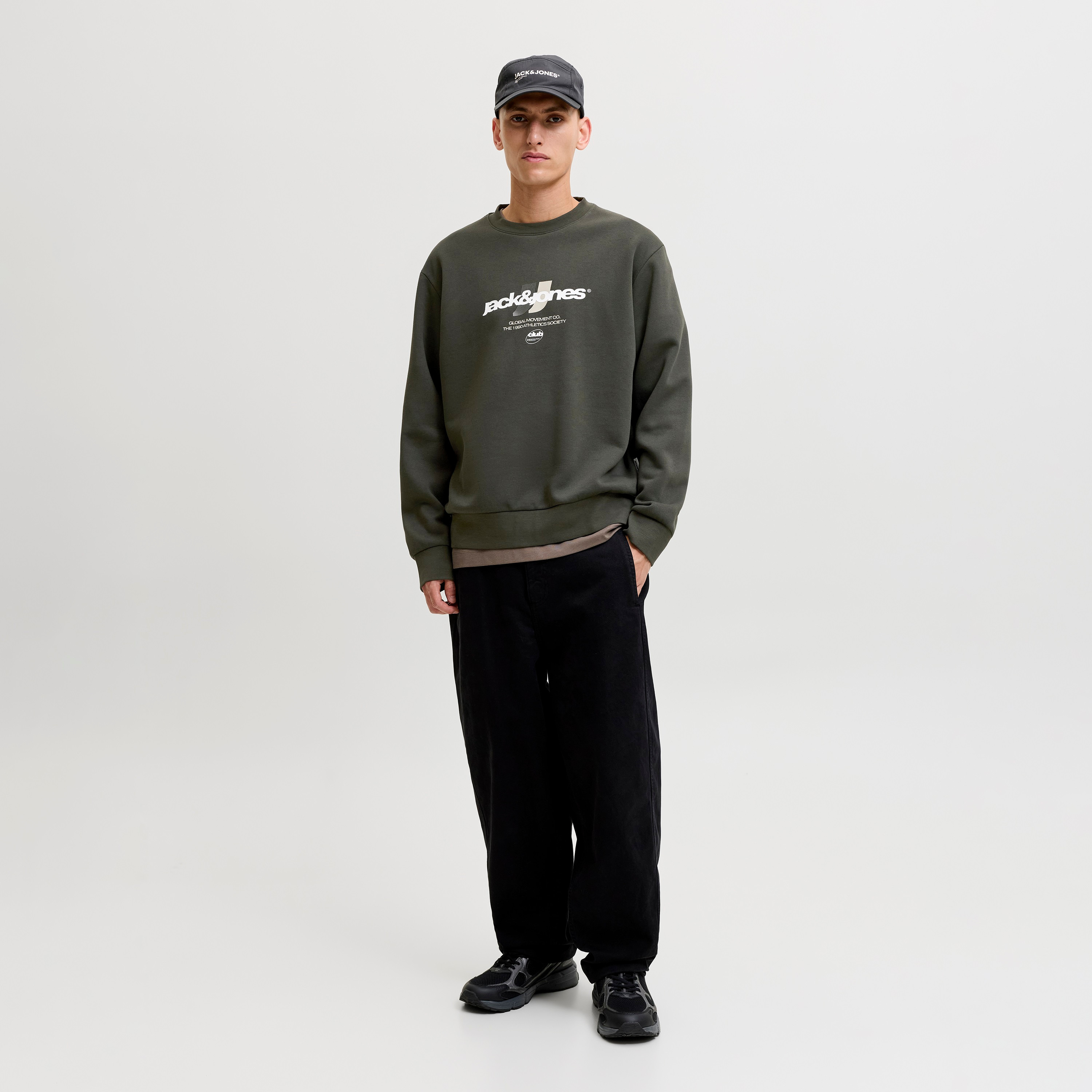 سويت شيرت مطبوع برقبة مستديرة وأكمام طويلة رجالي من جاك آند جونز-men-winterwear-hoodiesandsweatshirts-image-10