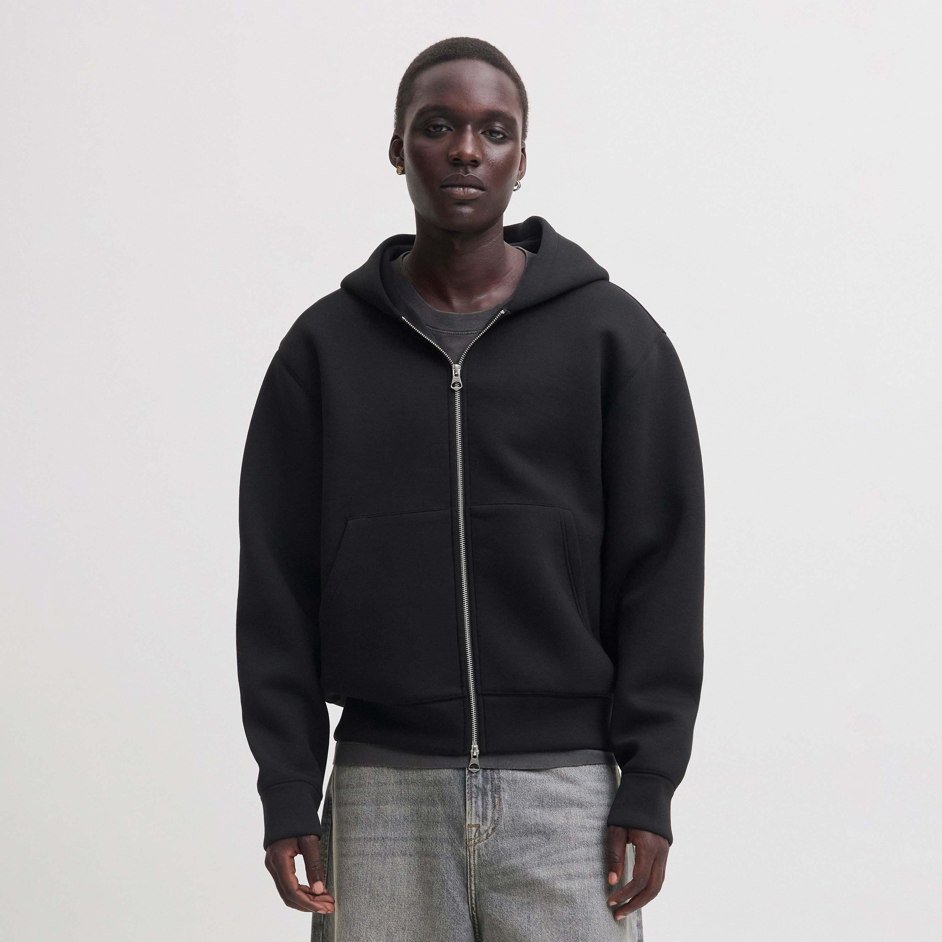 هودي رجالي سادة بأكمام طويلة وسحاب كامل من جاك آند جونز-men-winterwear-hoodiesandsweatshirts-image-1