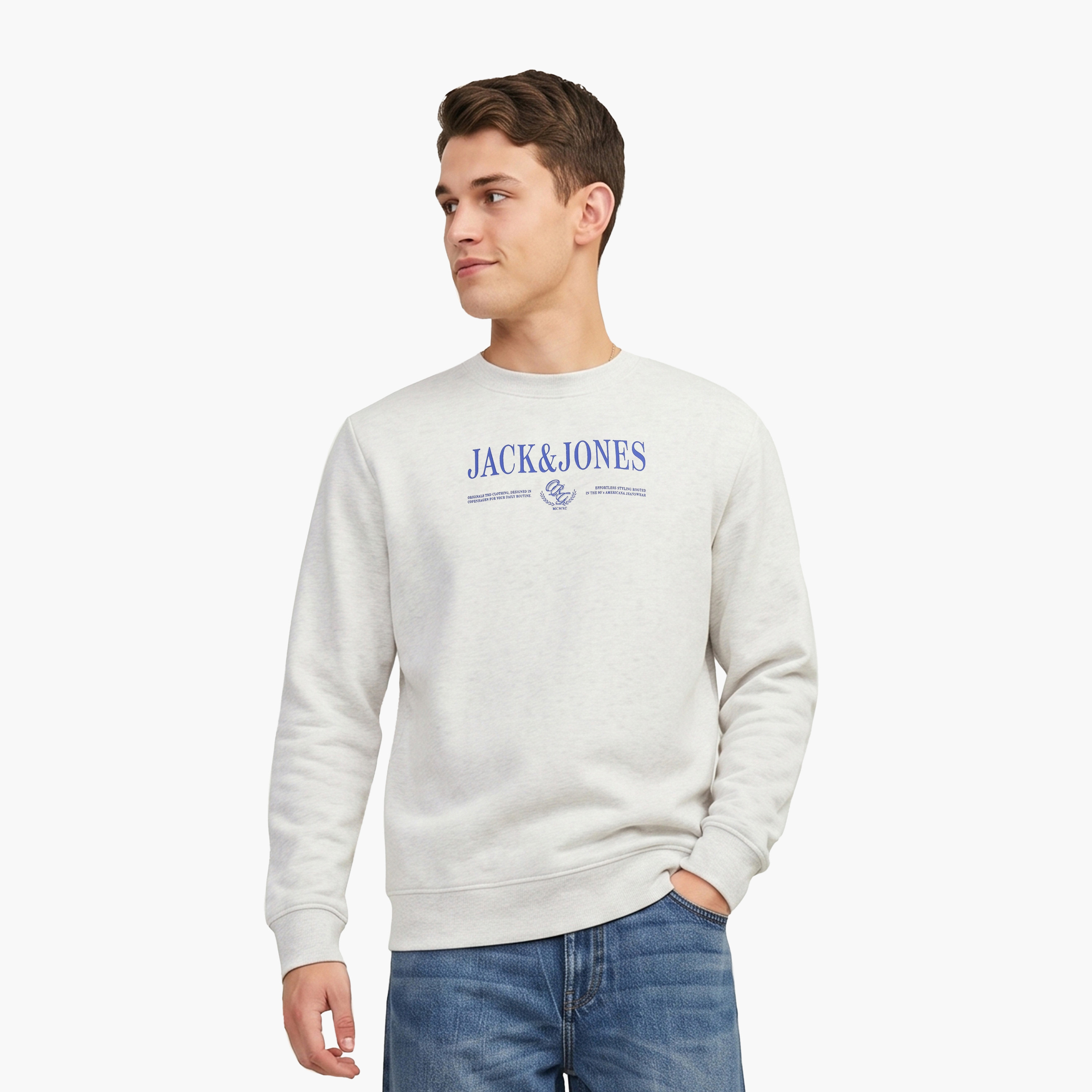 سويت شيرت رجالي برقبة مستديرة وأكمام طويلة مطبوع بشعار من جاك آند جونز-men-winterwear-hoodiesandsweatshirts-image-1