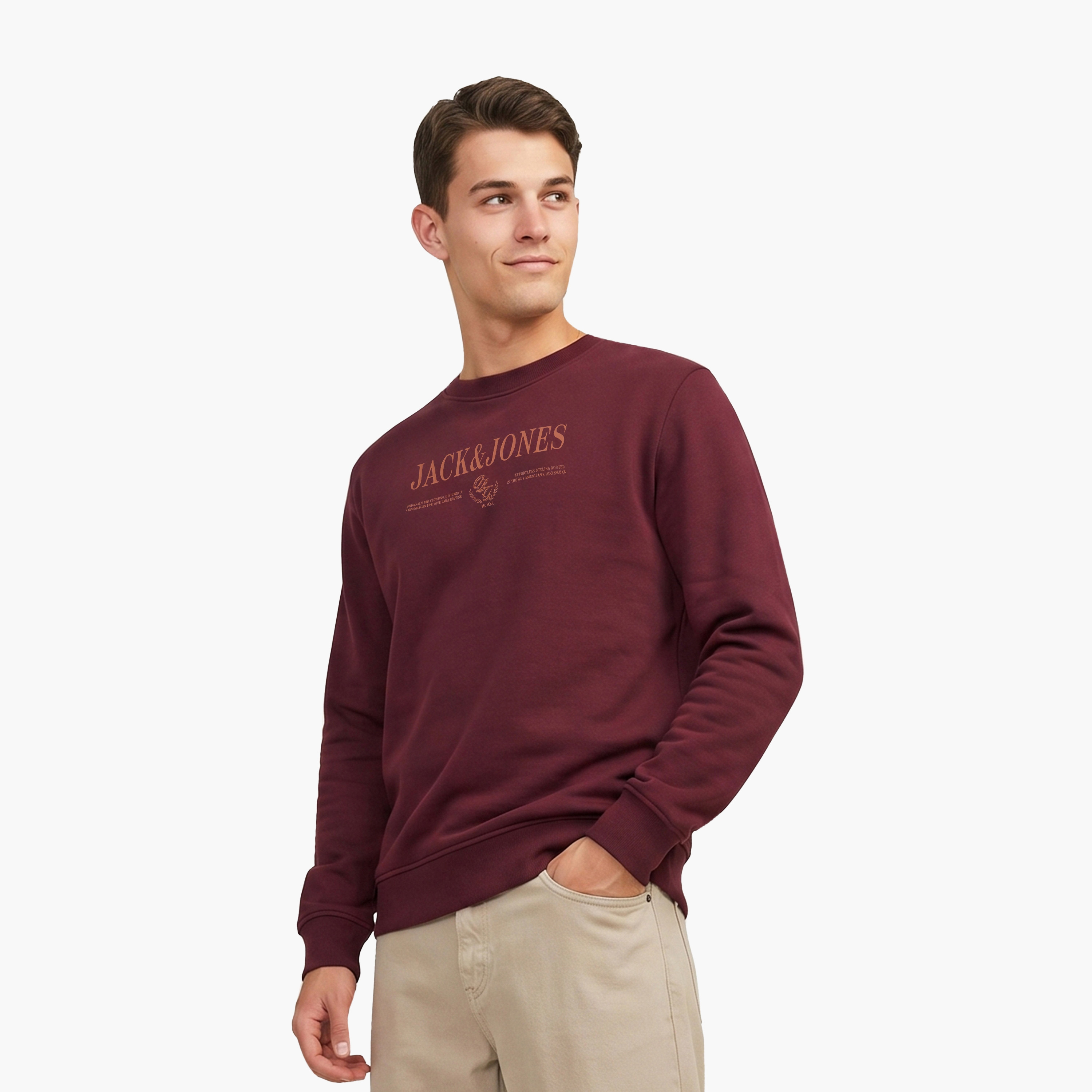 سويت شيرت رجالي برقبة مستديرة وأكمام طويلة مطبوع بشعار من جاك آند جونز-men-winterwear-hoodiesandsweatshirts-image-5