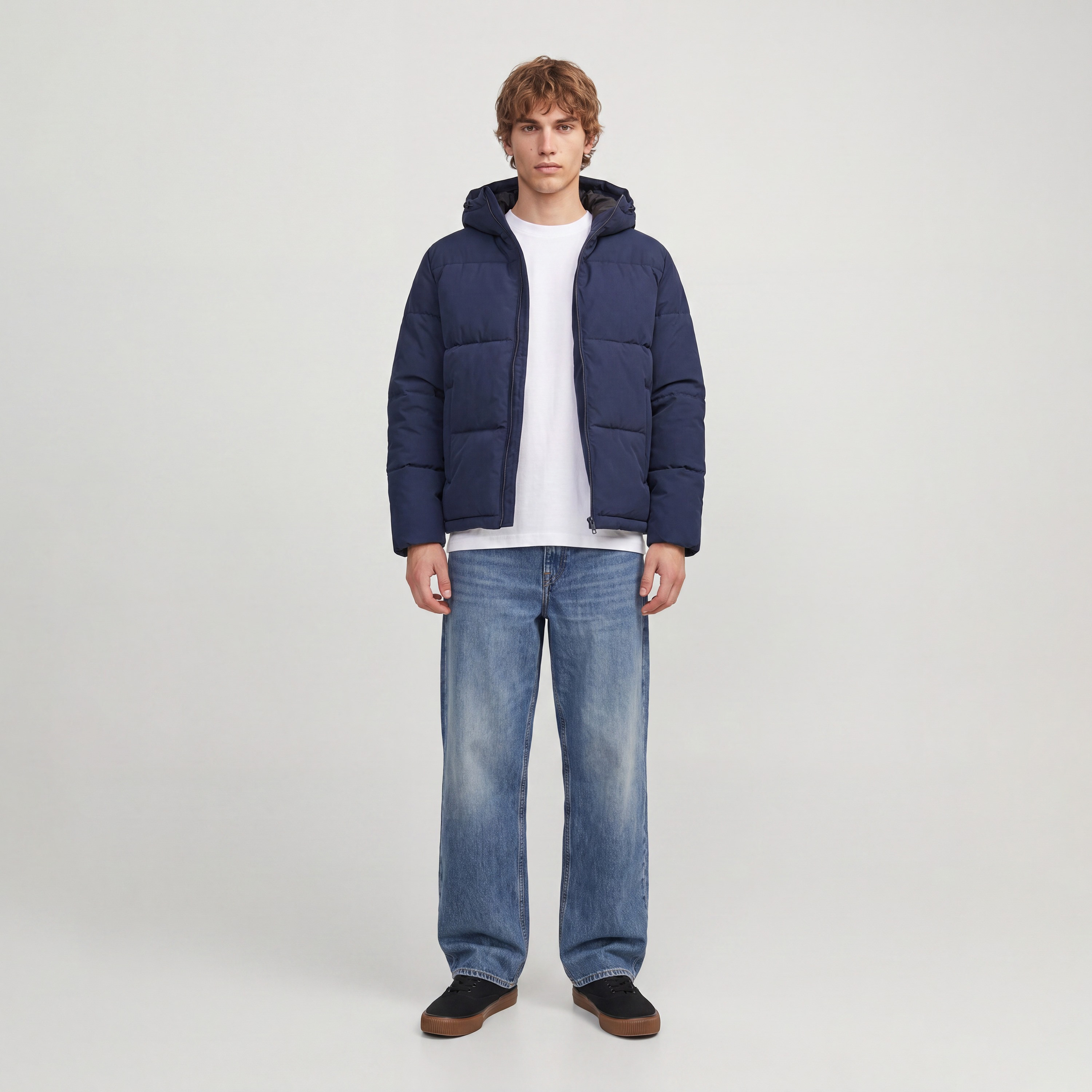 جاكيت بافر رجالي سادة برقبة هودي وأكمام طويلة من جاك آند جونز-men-clothing-jacketsandblazers-jackets-image-2