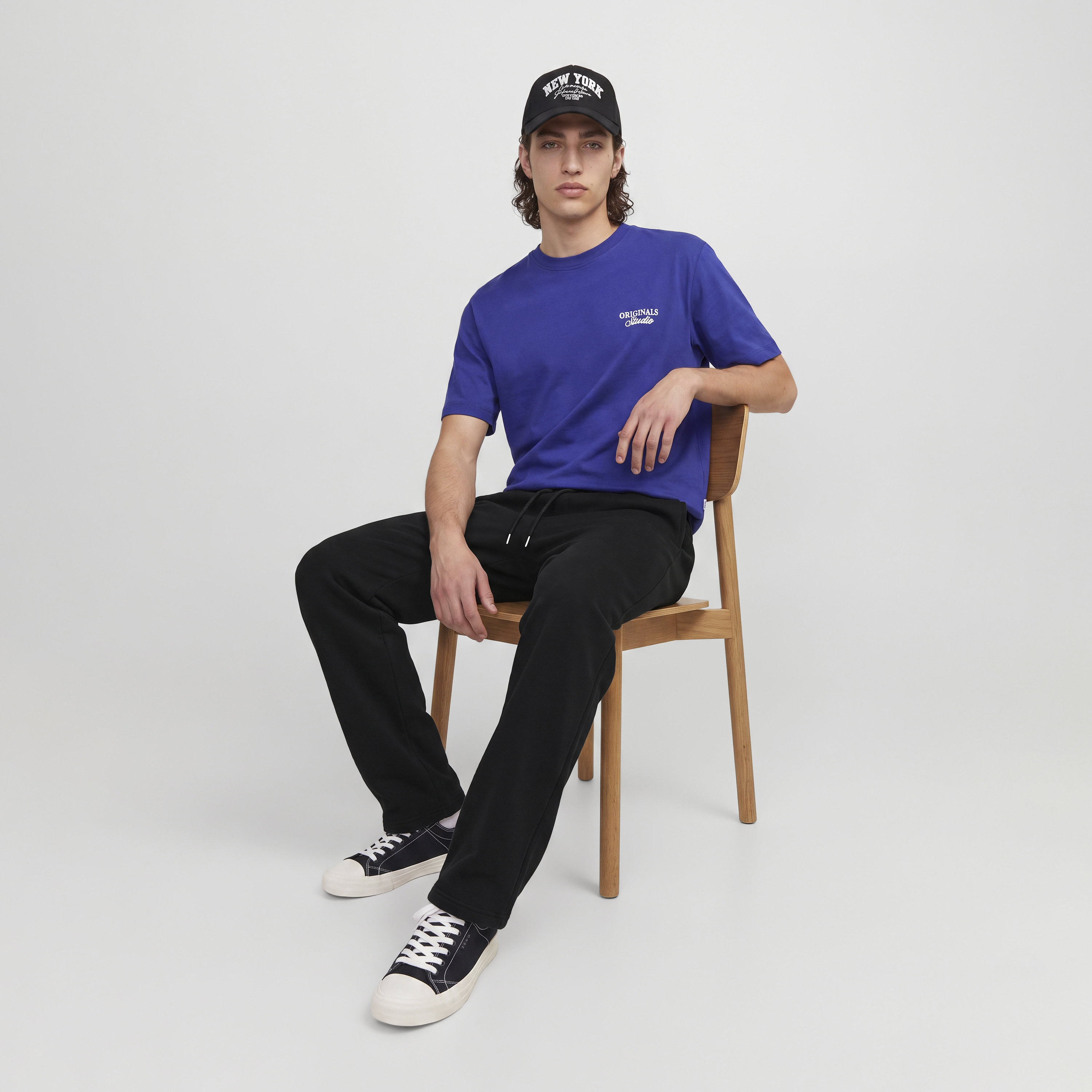 Jack & Jones Plain Mid-Rise Drawstring Waist Men's Sweatpants-men-clothing-joggers-image-2