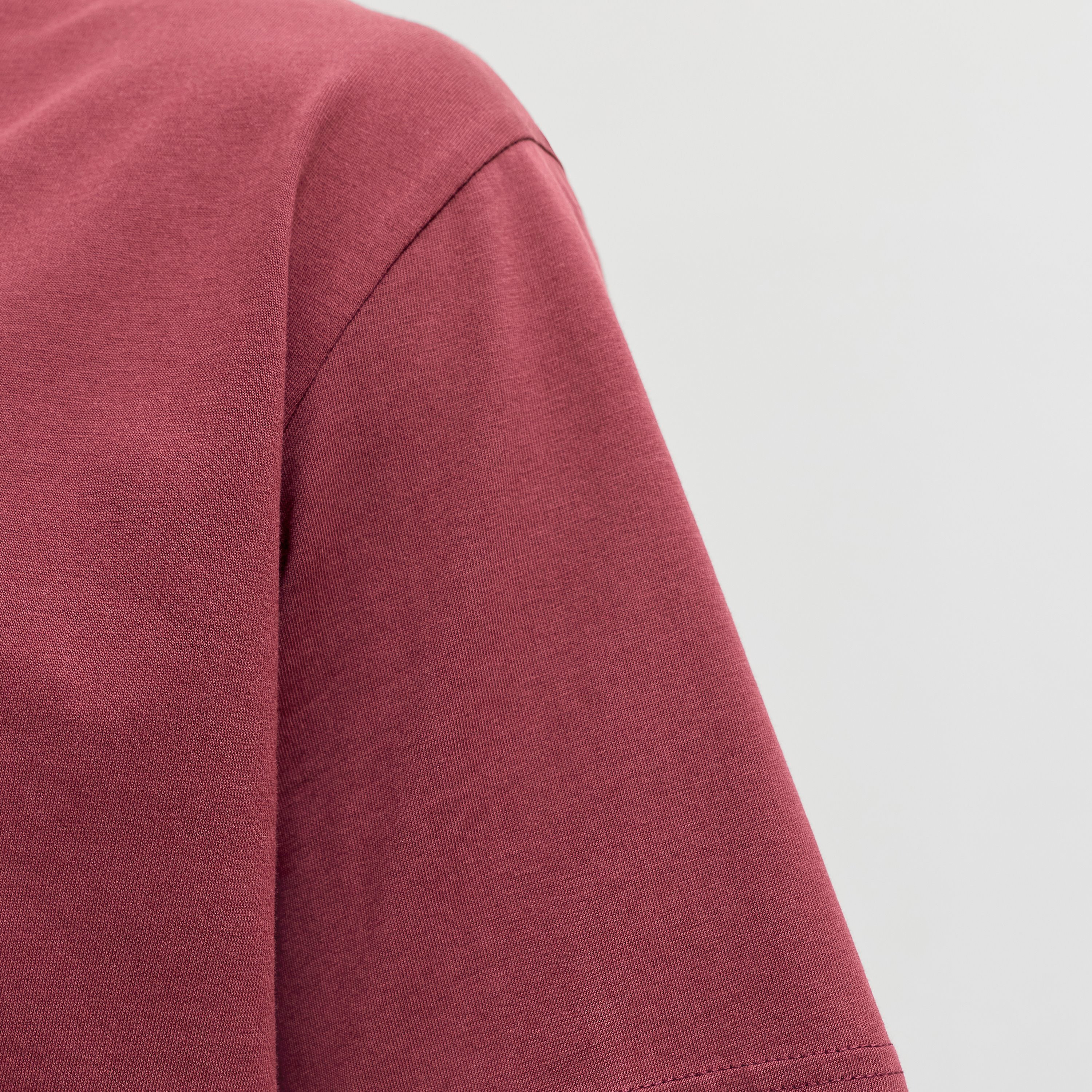 تيشيرت رجالي برقبة مستديرة وأكمام قصيرة بشعار مطبوع من جاك آند جونز-men-clothing-tshirtsandpolos-tshirts-image-23
