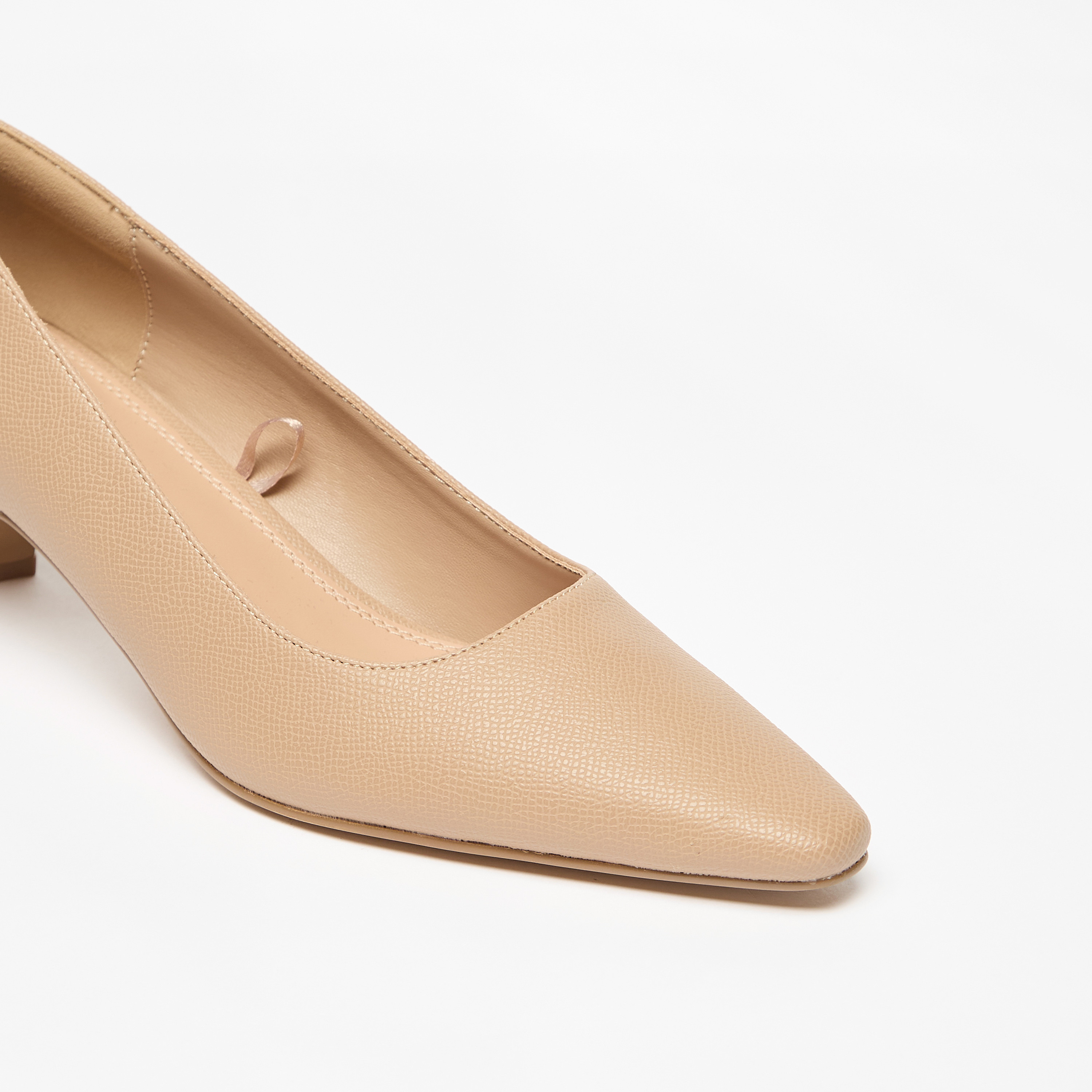 حذاء كلاسيكي سهل الارتداء بمقدمة مدببة وكعب صغير من سيليست-women-shoes-heels-image-5