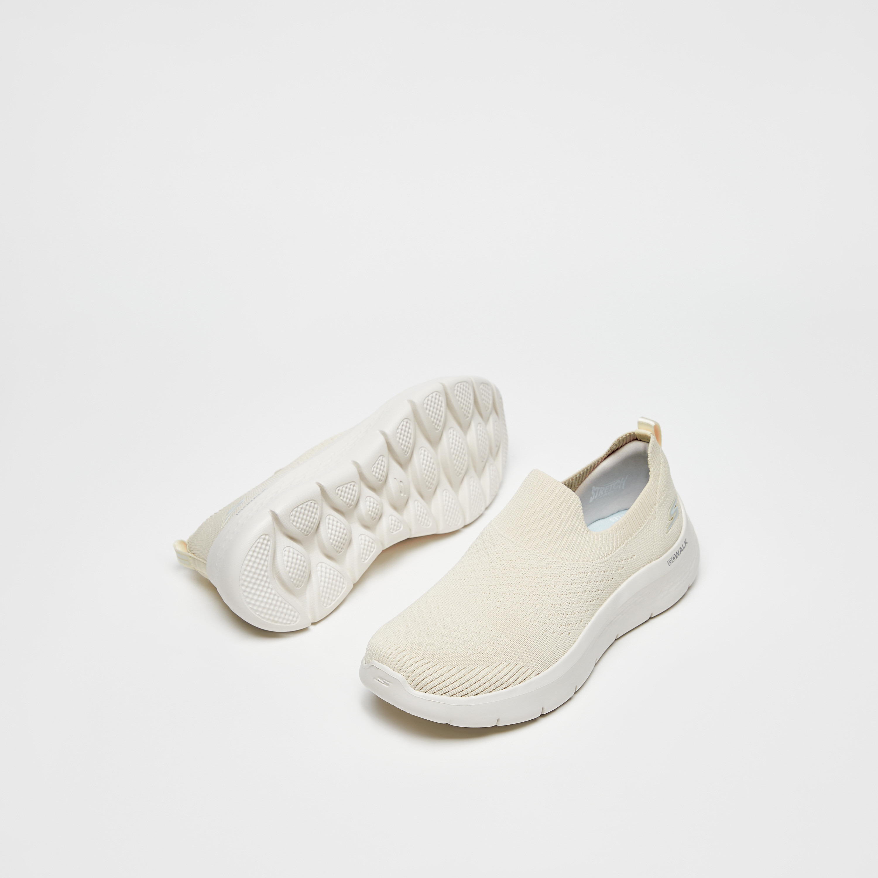 حذاء سكيتشرز ذو جو ووك فليكس سليب آن للنساء 124833 | OE-sports-women-shoes-image-19