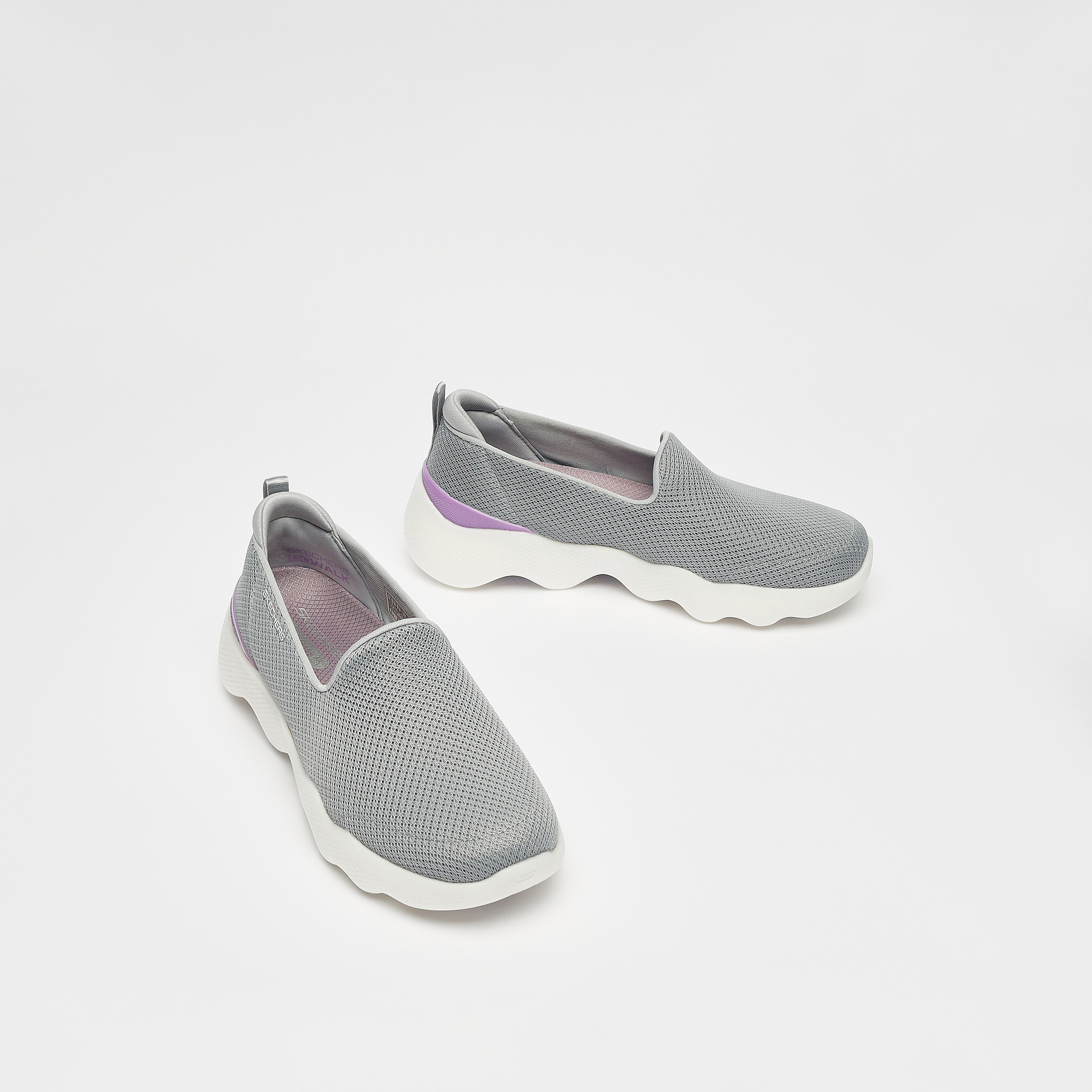 حذاء من سكيتشرز جو ووك مساج فيت للنساء | 124908-sports-women-shoes-image-1