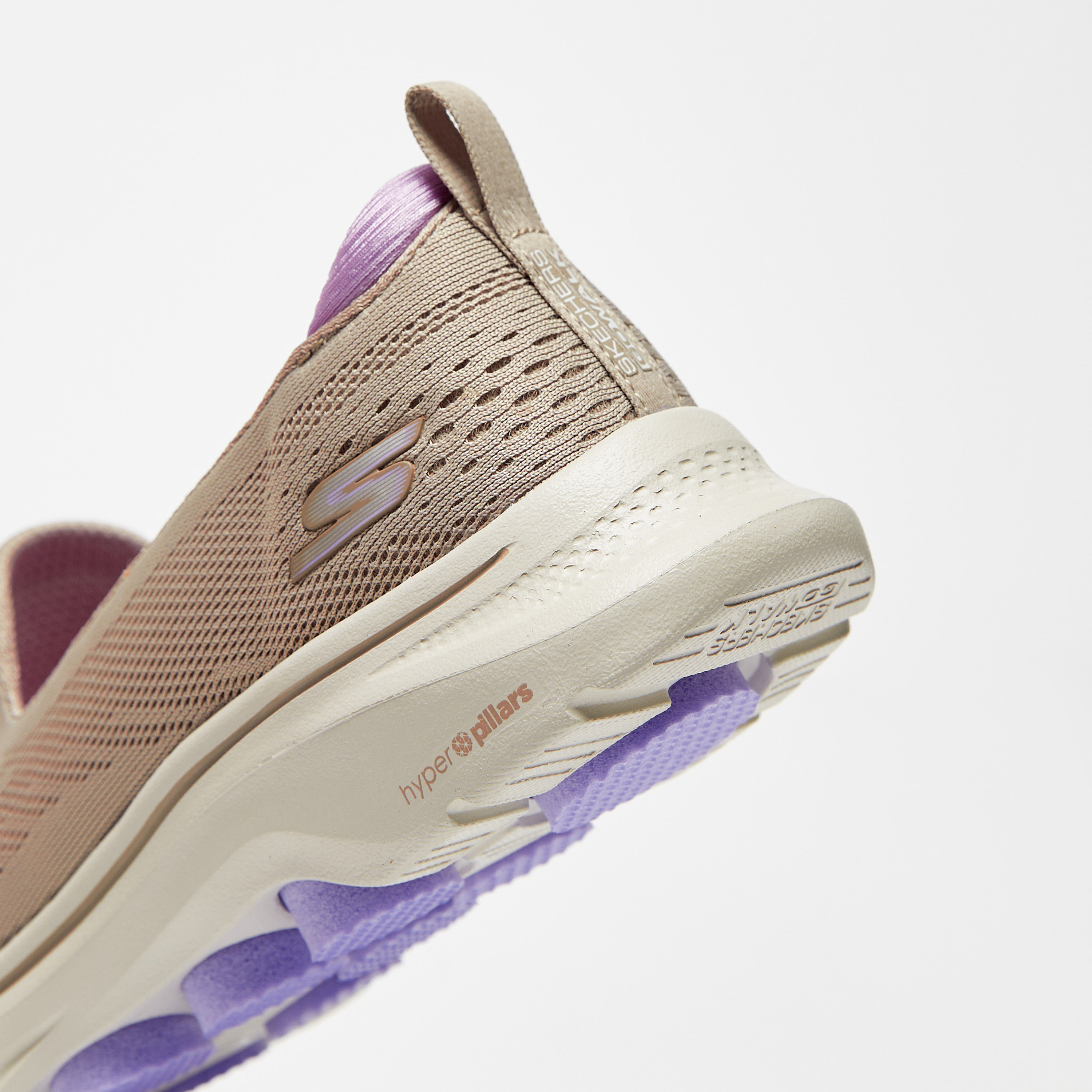 حذاء سكيتشرز ذو جو ووك 7 سليب إنس للنساء 125208 | OE-sports-women-shoes-image-18