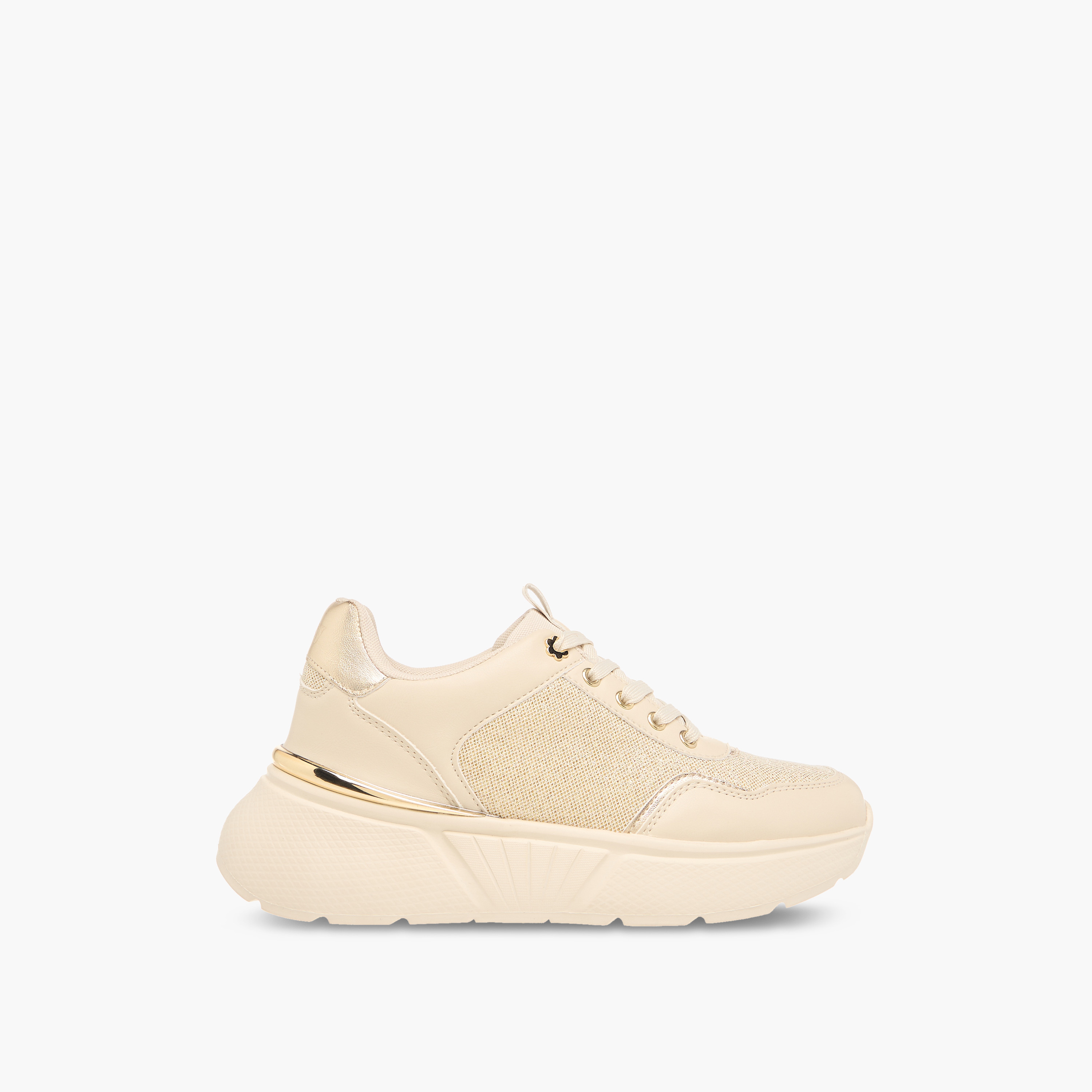 حذاء سنيكرز شانكي بألواح ورباط إغلاق من ميسي-women-shoes-sneakers-image-3