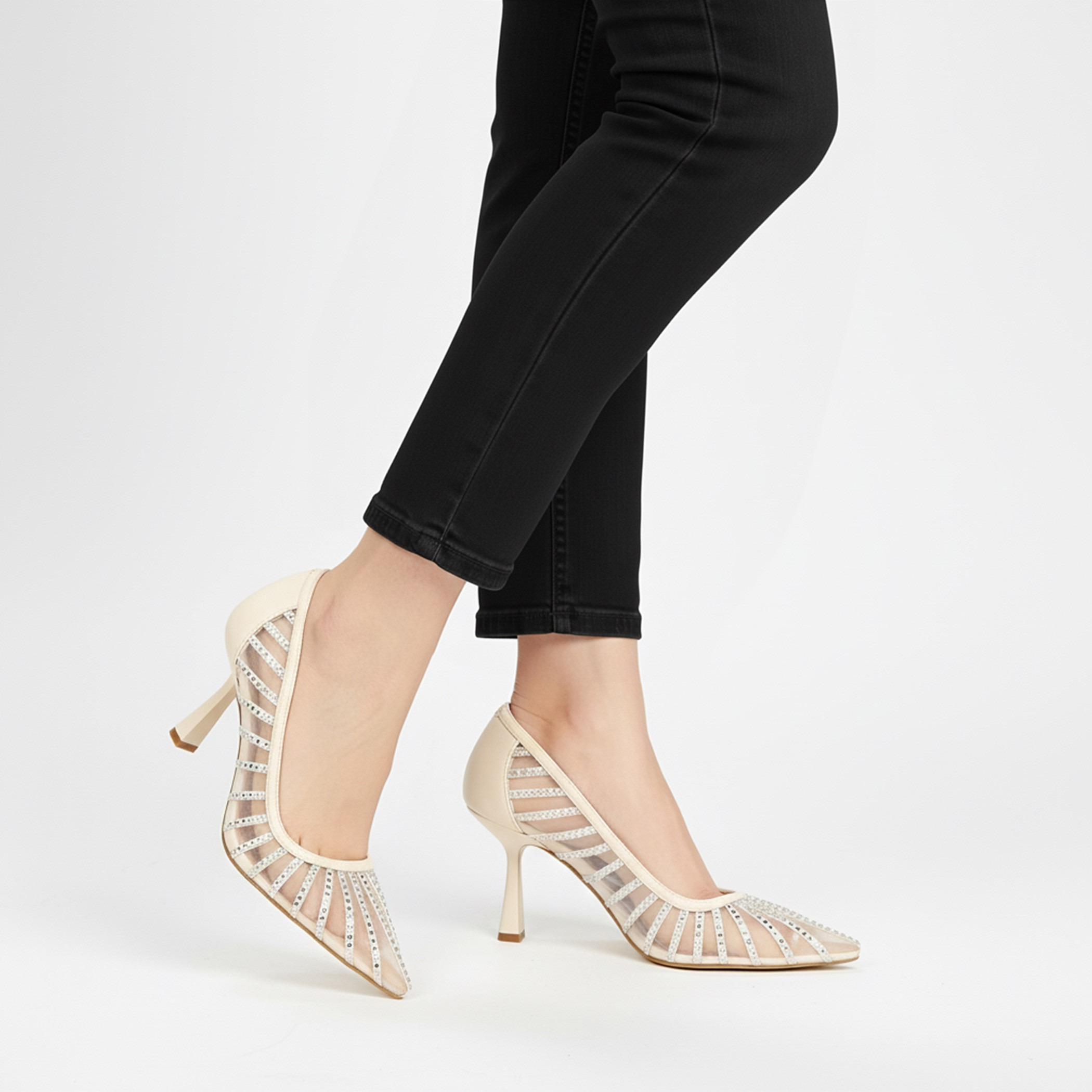 حذاء بومب شبكي مزين بكعب ستيليتو للنساء من سيليست-women-shoes-heels-image-2
