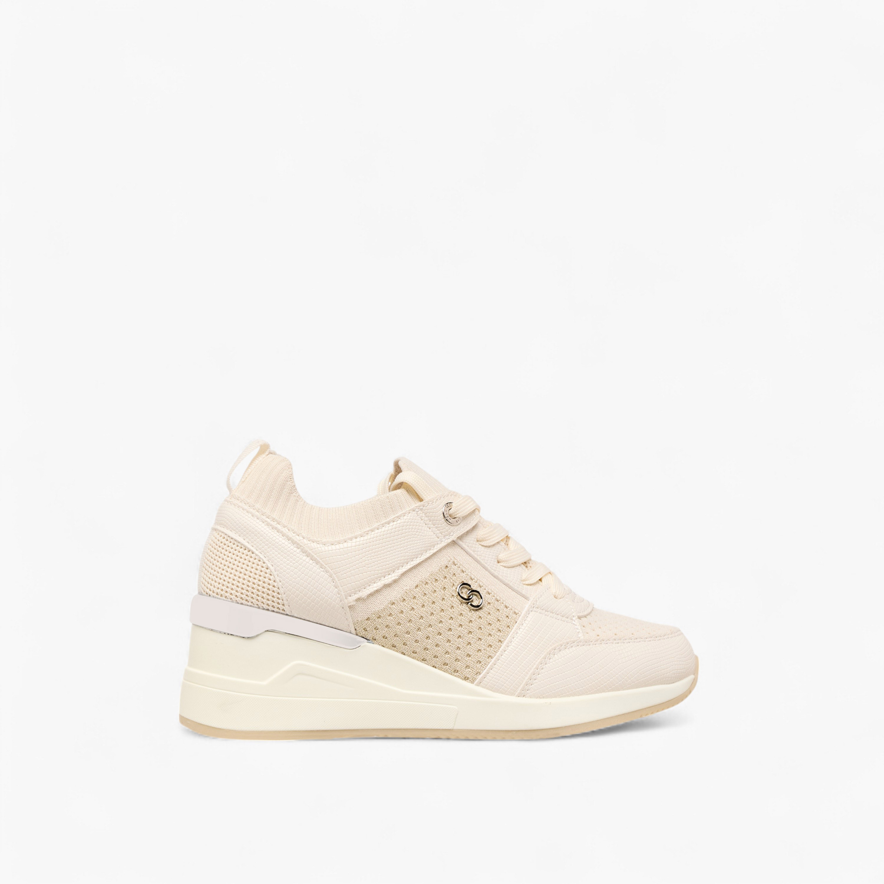 حذاء سنيكرز بارز الملمس برباط إغلاق وكعب عريض للنساء من سيليست-women-shoes-sneakers-image-4