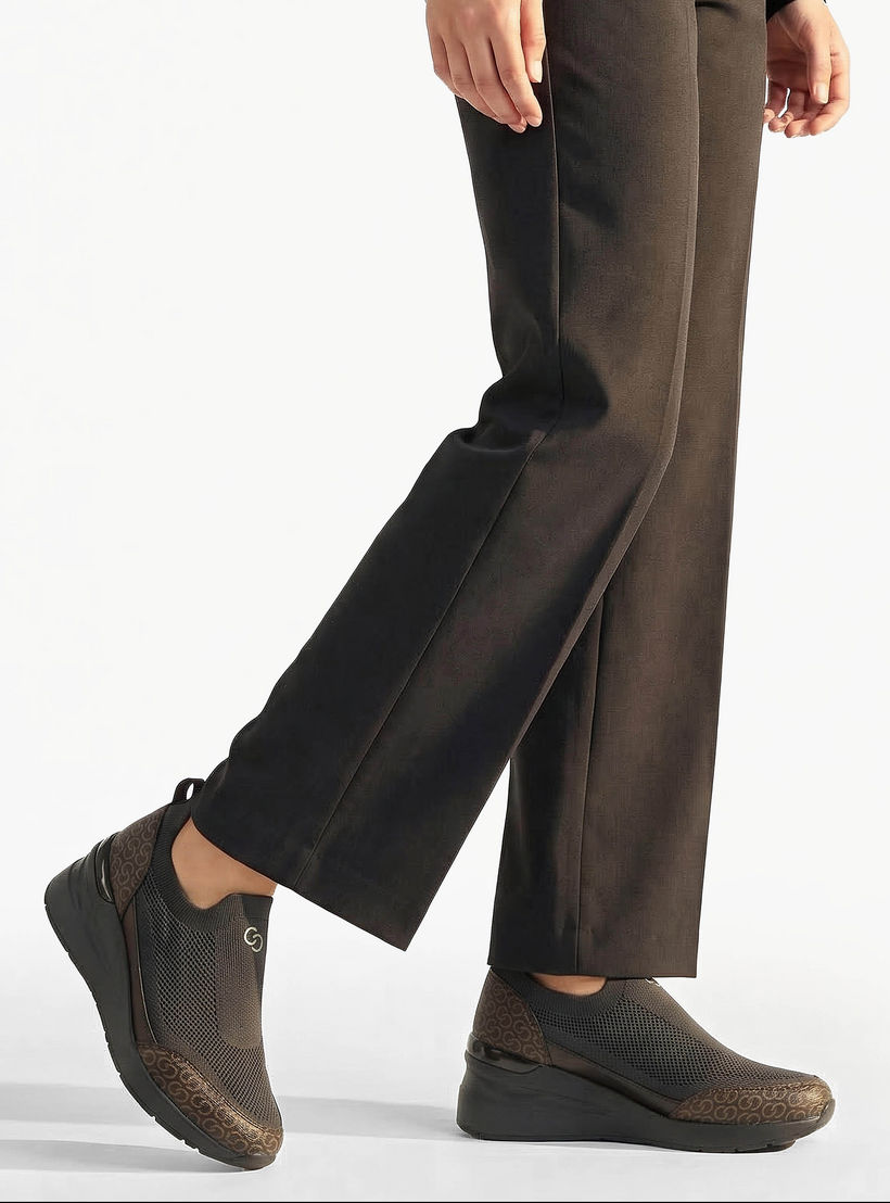 حذاء سنيكرز بطبعات للنساء من سيليست-women-shoes-sneakers-image-2