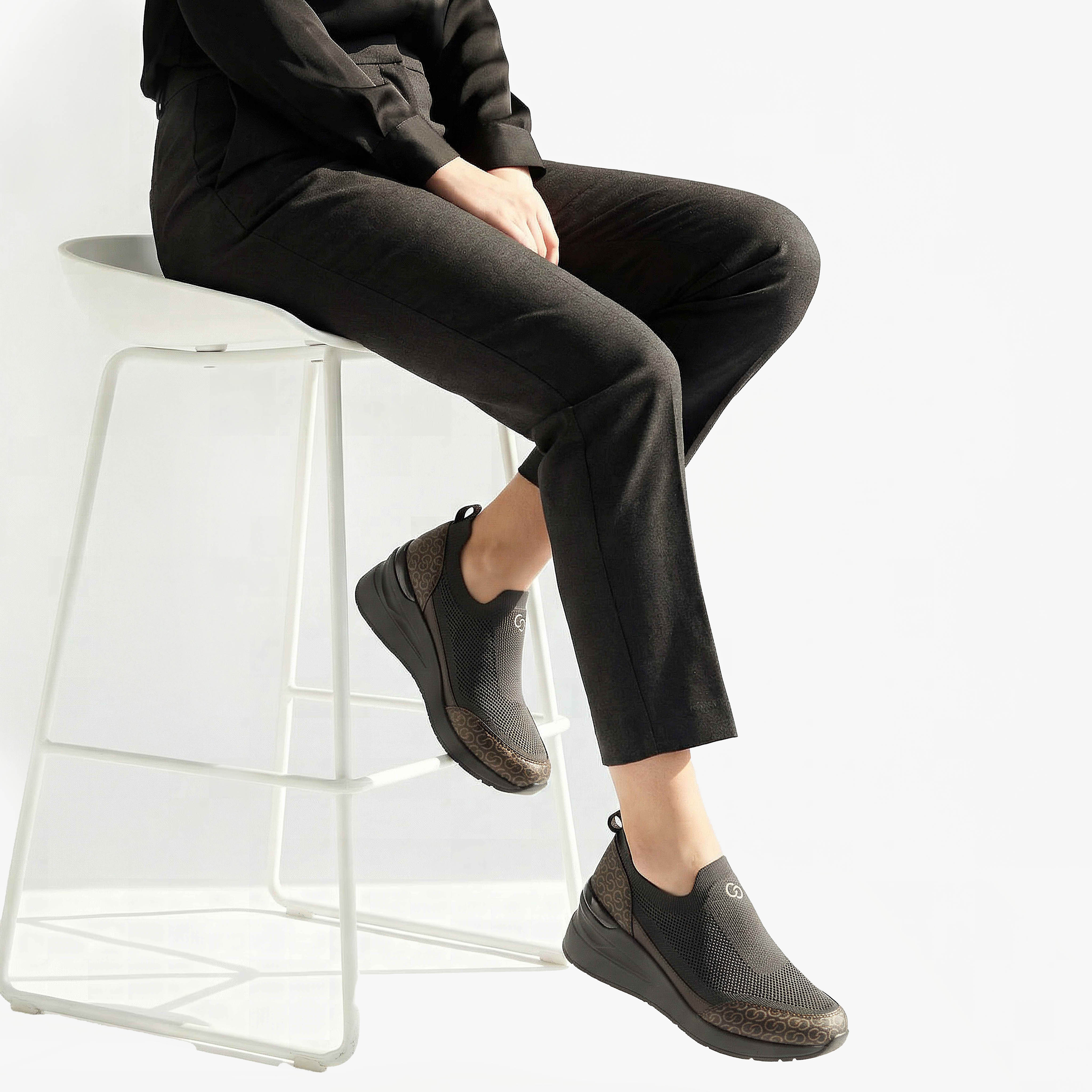 حذاء سنيكرز بطبعات للنساء من سيليست-women-shoes-sneakers-image-6