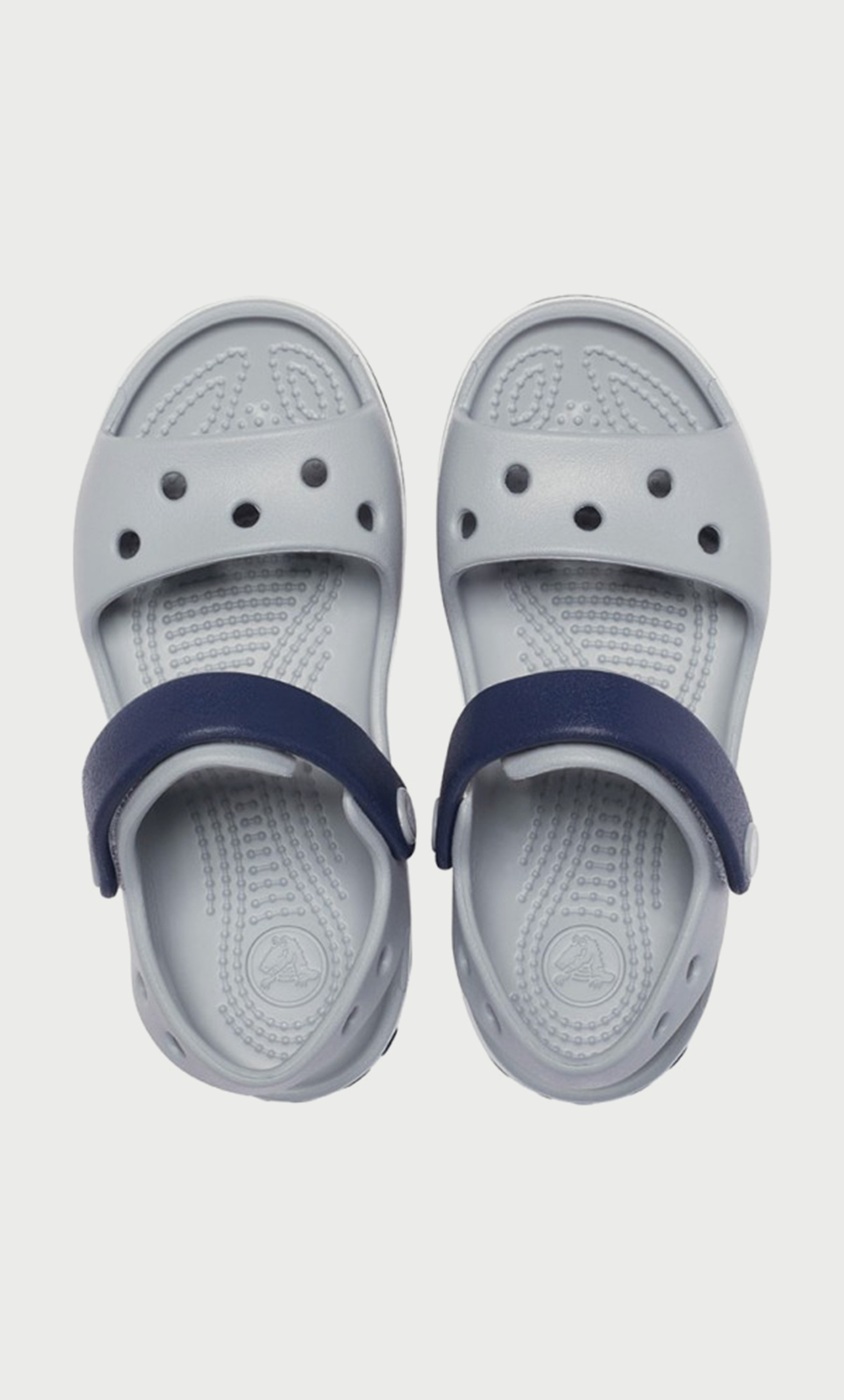 12856-01U صندل كروكس للأطفال بتفاصيل فتحات-girls-shoes-sandals-image-5