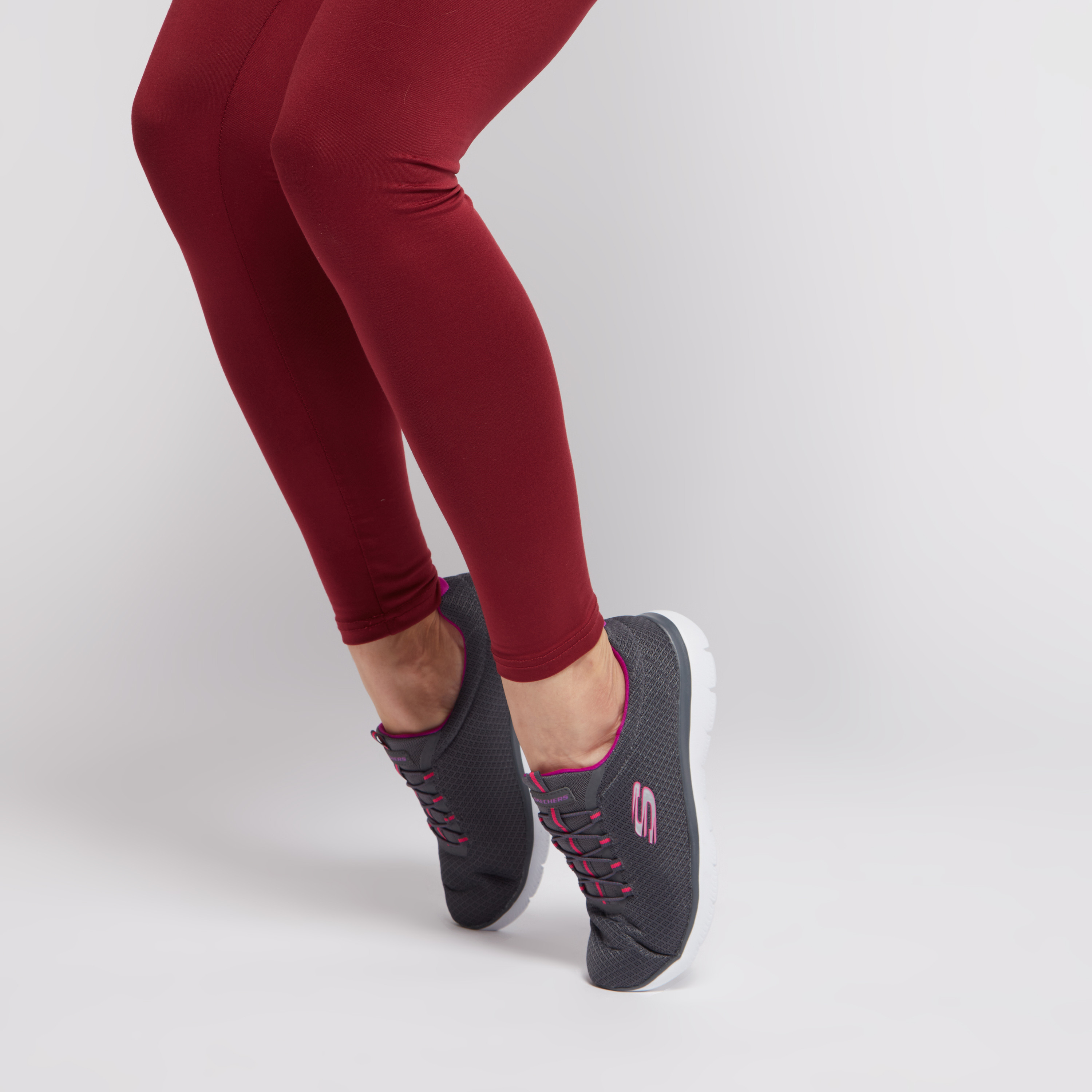 حذاء مشي بارز الملمس للنساء من سكتشرز-women-shoes-sneakers-image-2