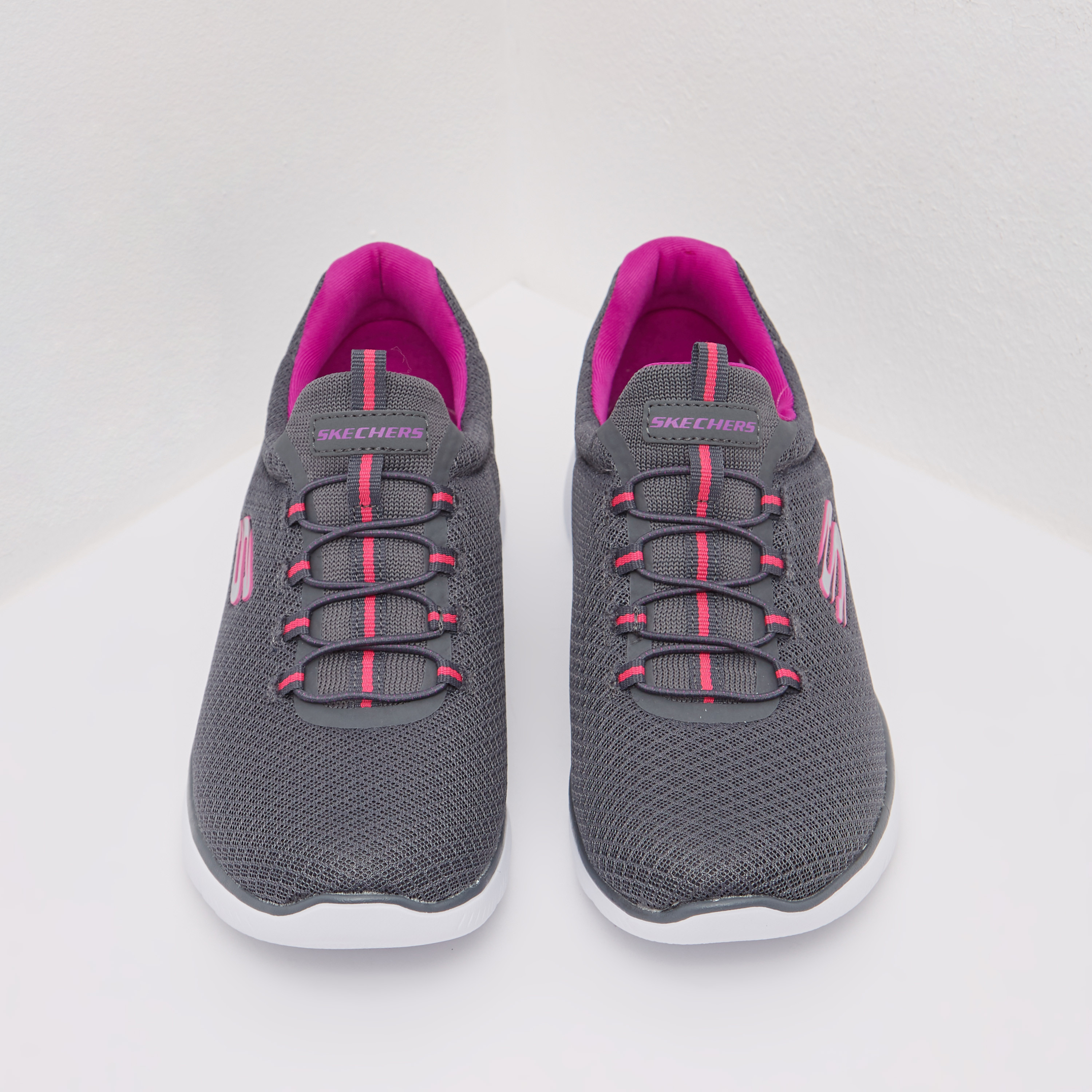 حذاء مشي بارز الملمس للنساء من سكتشرز-women-shoes-sneakers-image-3