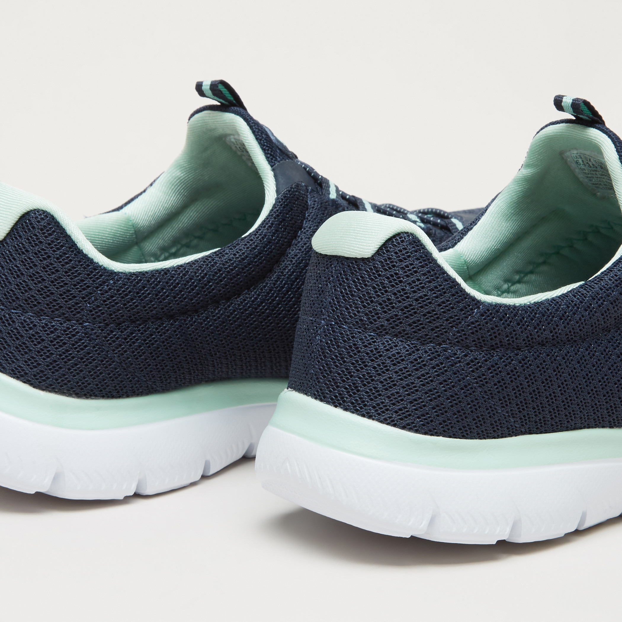 Skechers Textured Running Shoes-sports-women-shoes-image-3