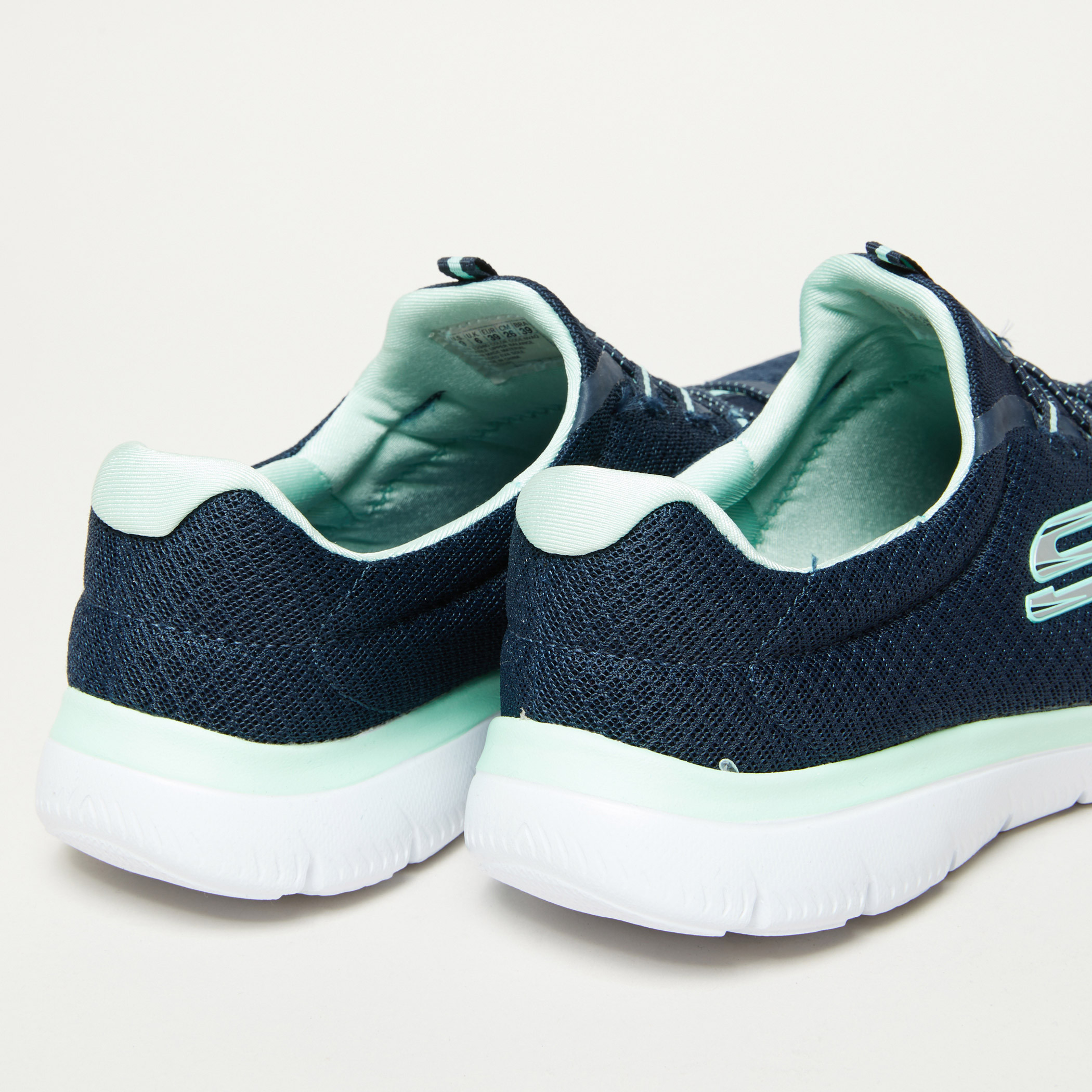 حذاء جري سهل الارتداء بارز الملمس بلسان سحب من سكتشرز-sports-women-shoes-image-5