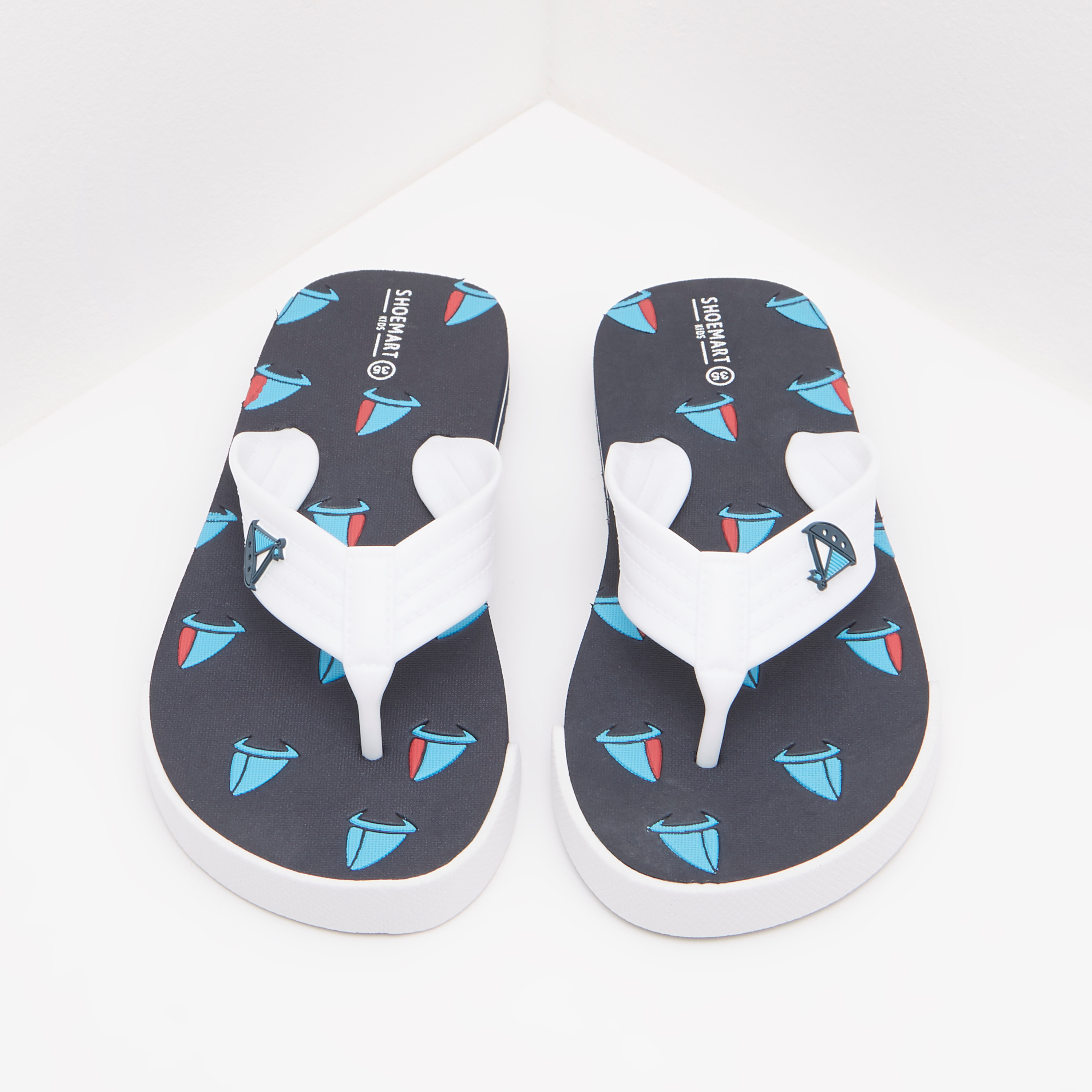 شبشب رفيع سهل الارتداء بطبعات-boys-shoes-flipflopsandslides-image-6