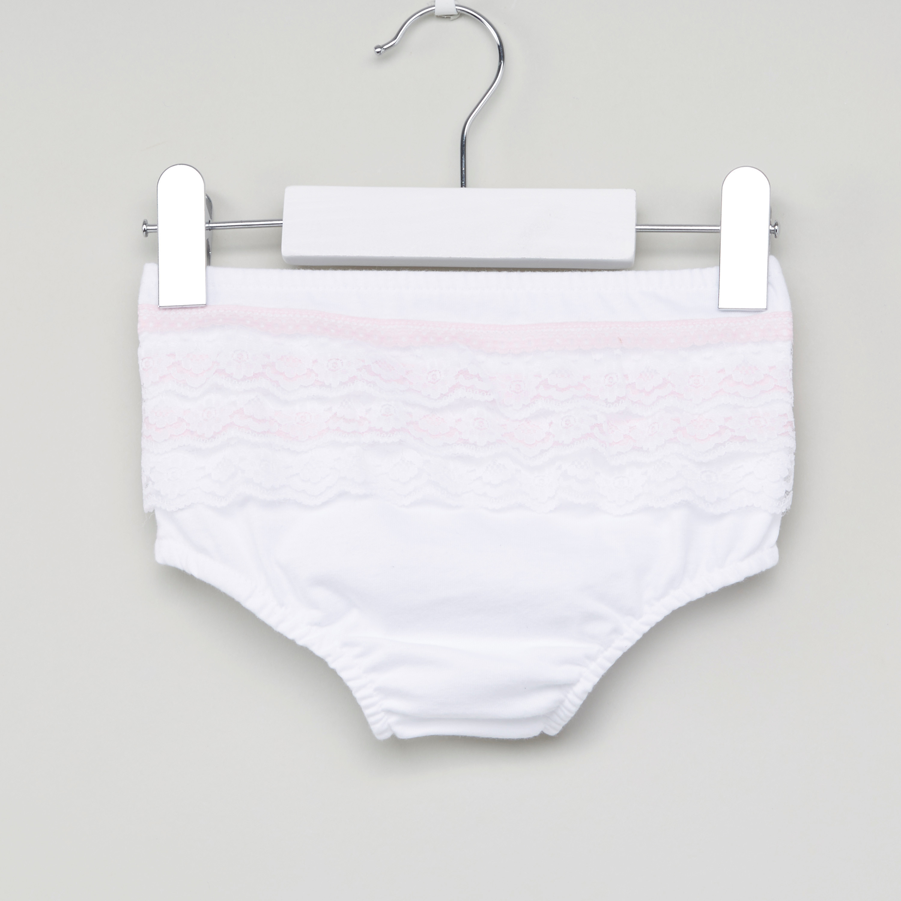 Juniors Panty with Lace Frills