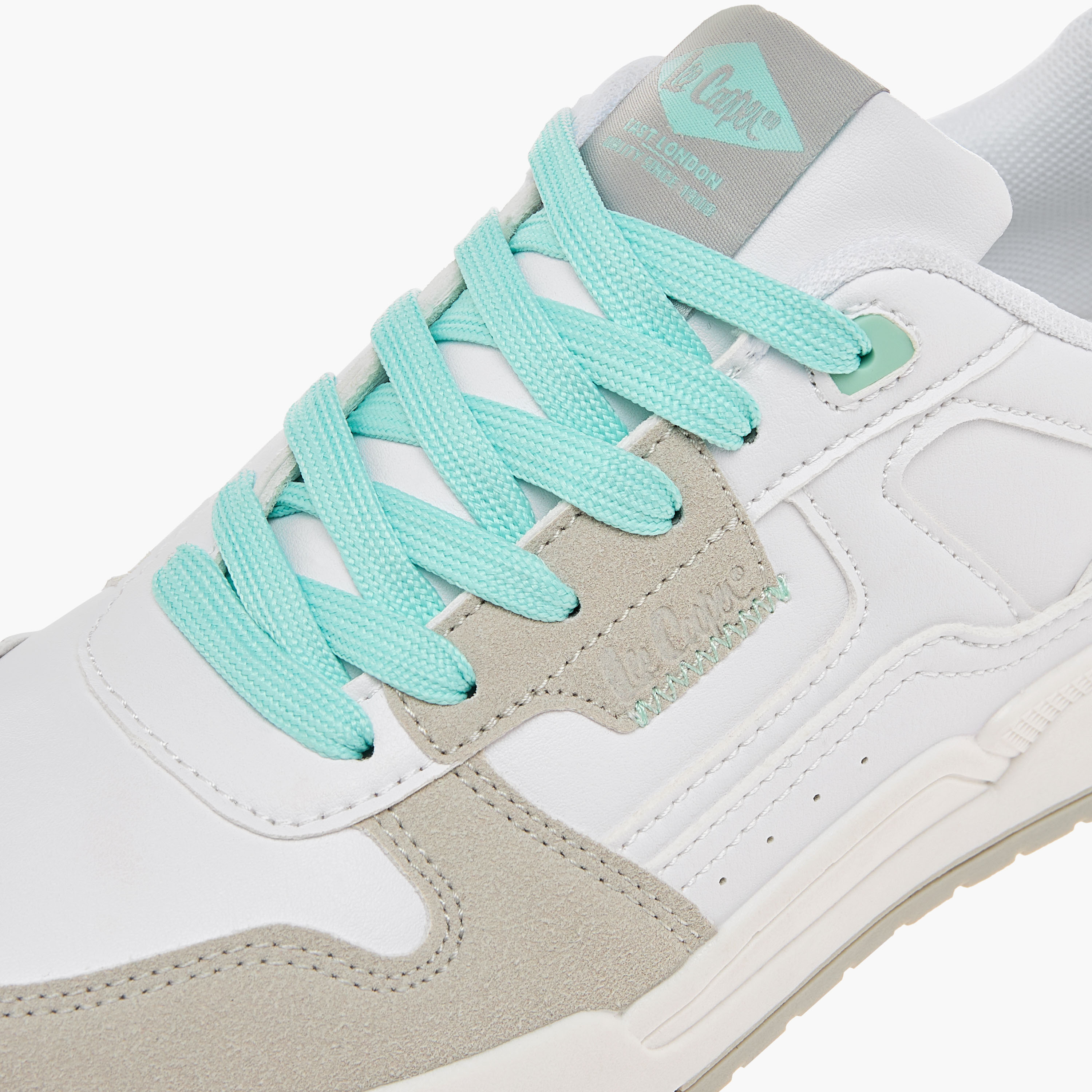 حذاء سنيكرز برباط إغلاق للنساء من لي كوبر-women-shoes-sneakers-image-4