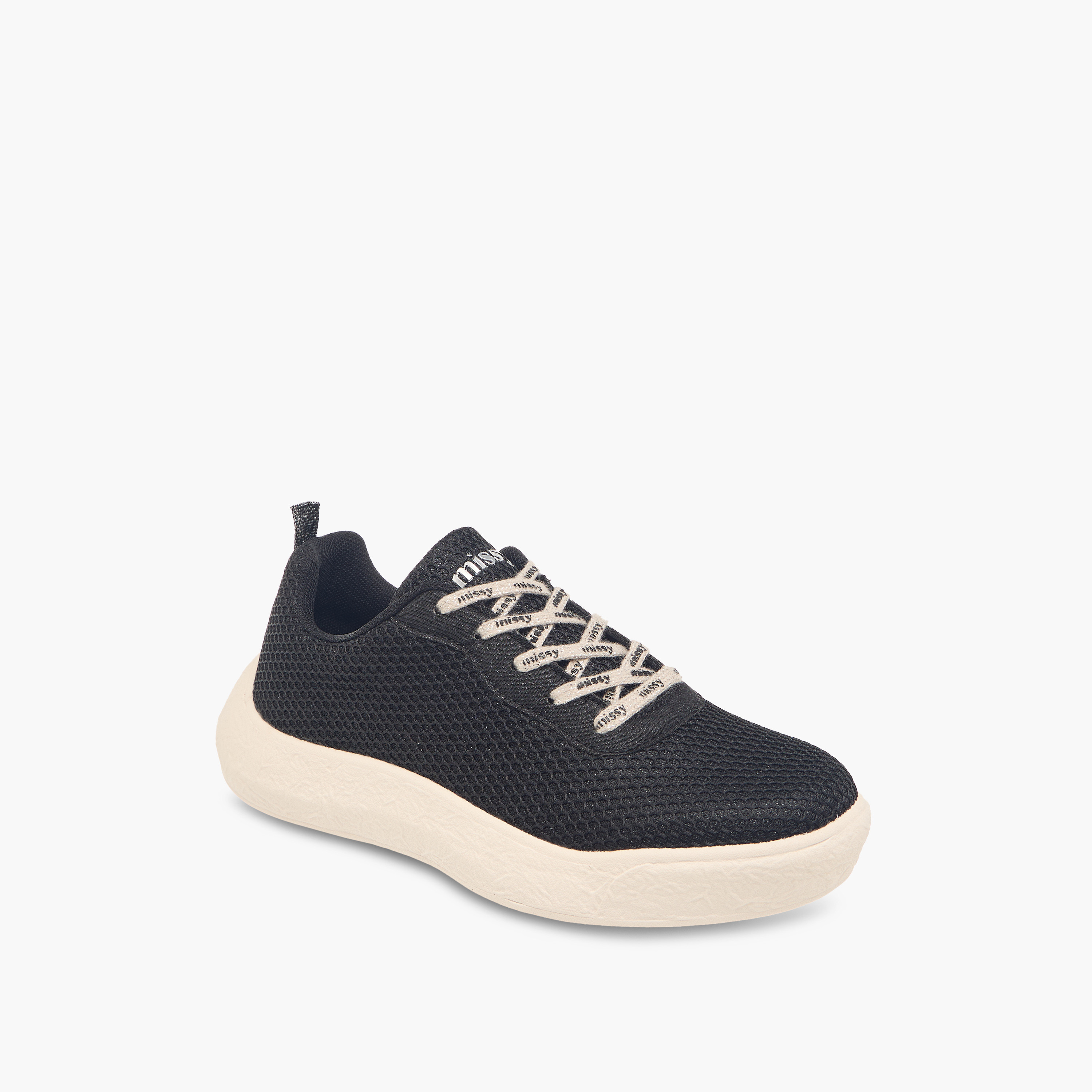 حذاء سنيكرز بارز الملمس بطبعات ورباط إغلاق من ميسي-women-shoes-sneakers-image-2
