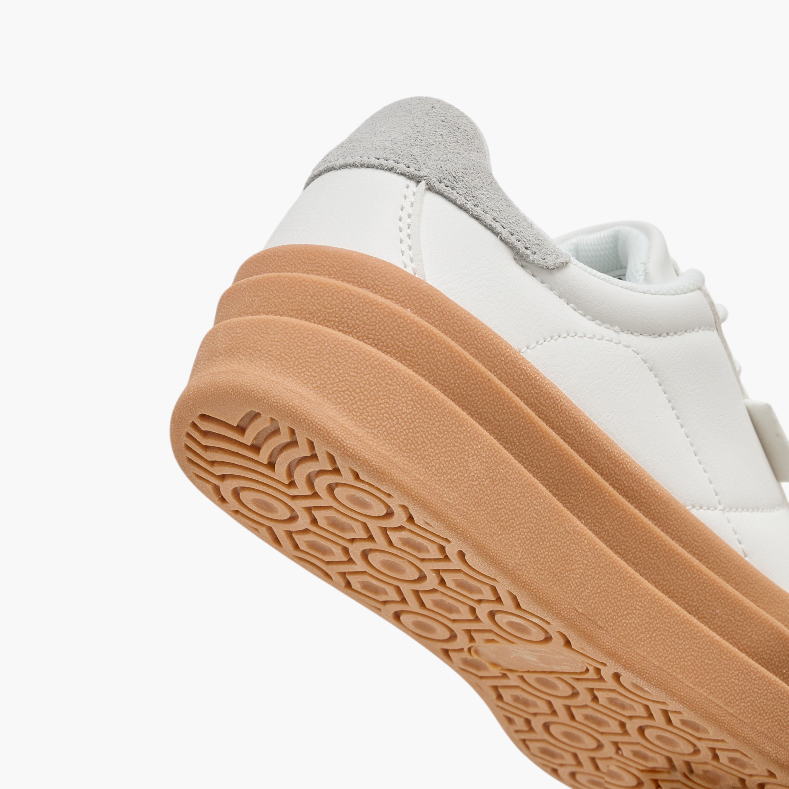 حذاء سنيكرز بألواح ورباط إغلاق للنساء من سامبا-women-shoes-sneakers-image-4