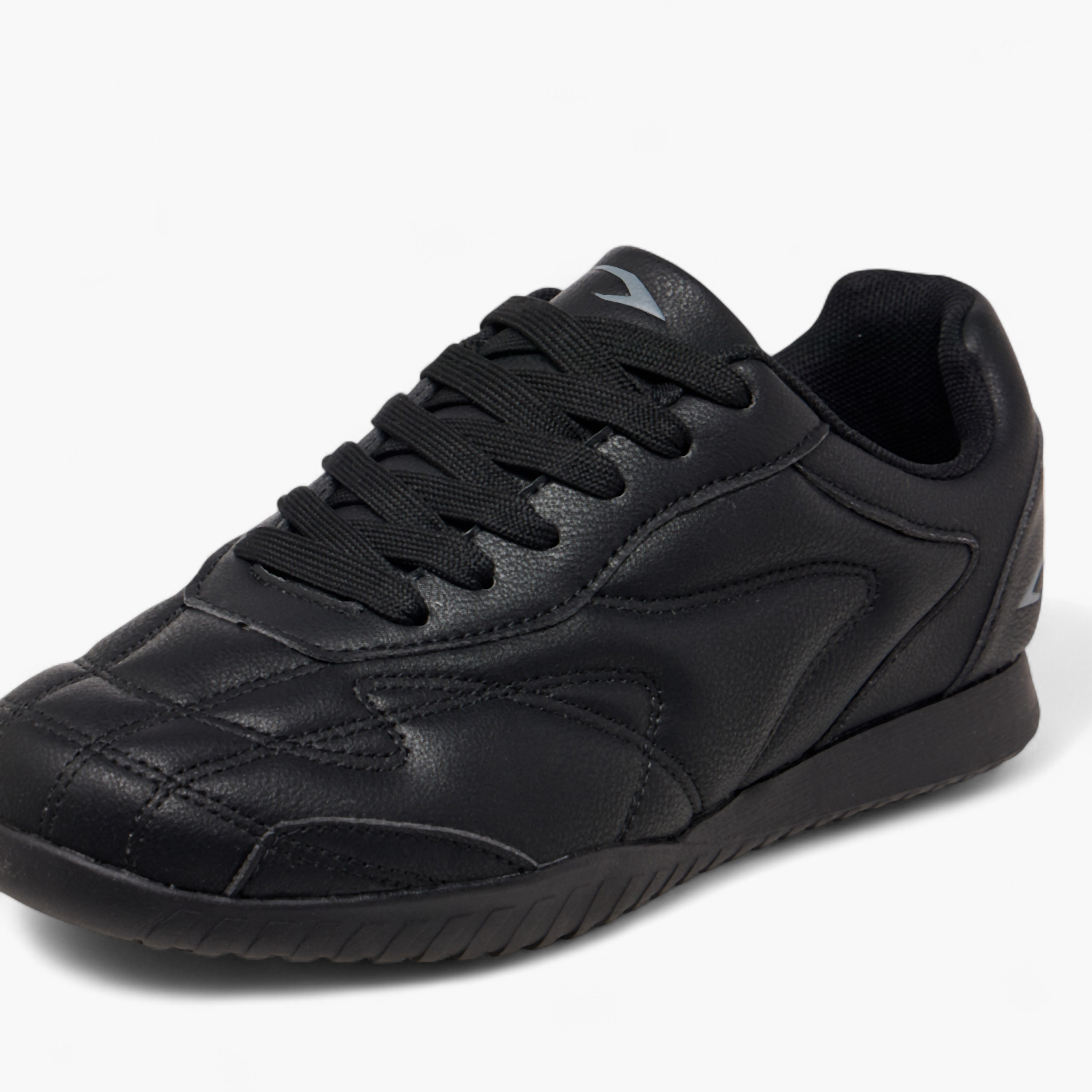 حذاء رياضي برباط إغلاق وتفاصيل شعار من داش-women-shoes-sports-image-5