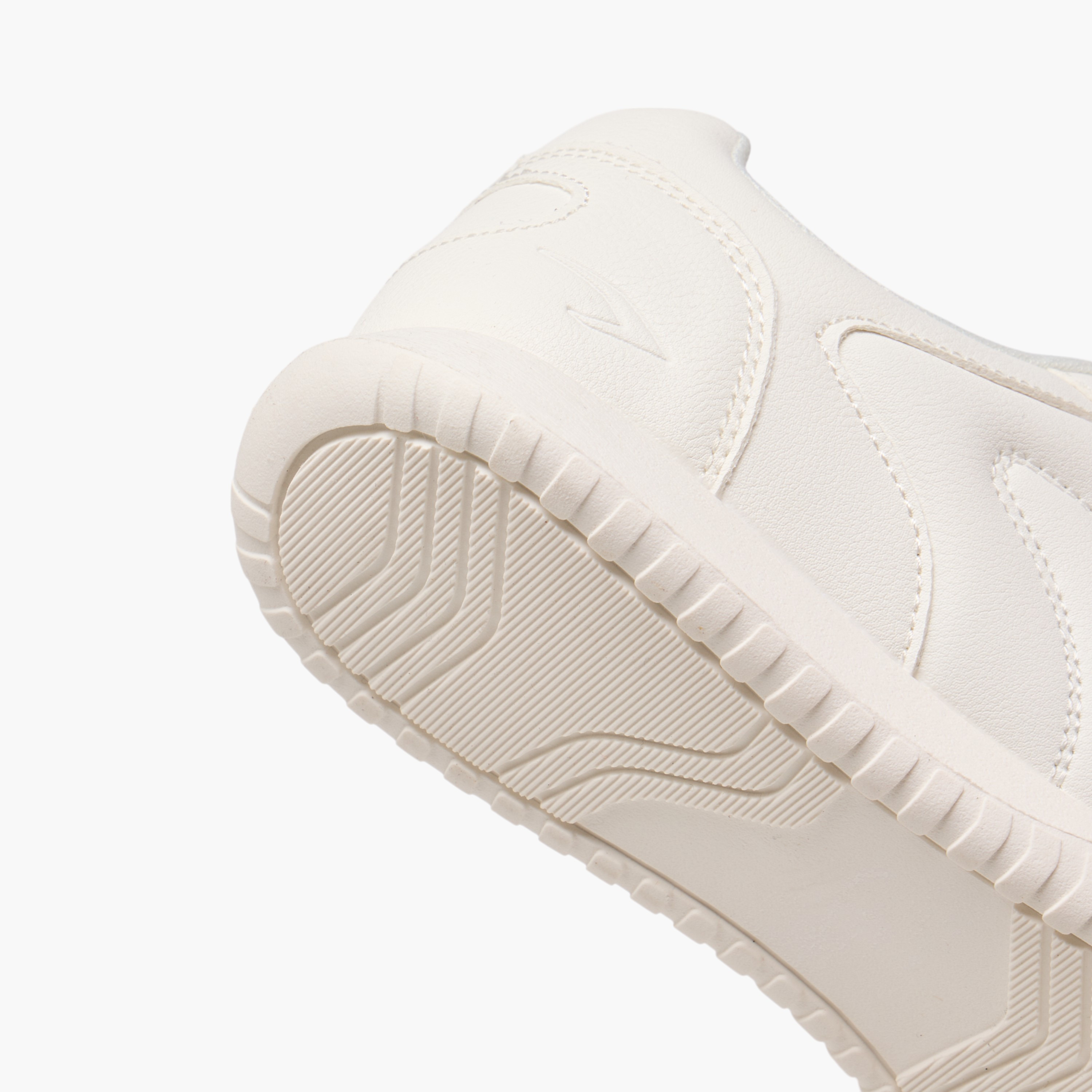 Dash Logo Detail Sports Shoes with Lace-Up Closure-women-shoes-sports-image-6