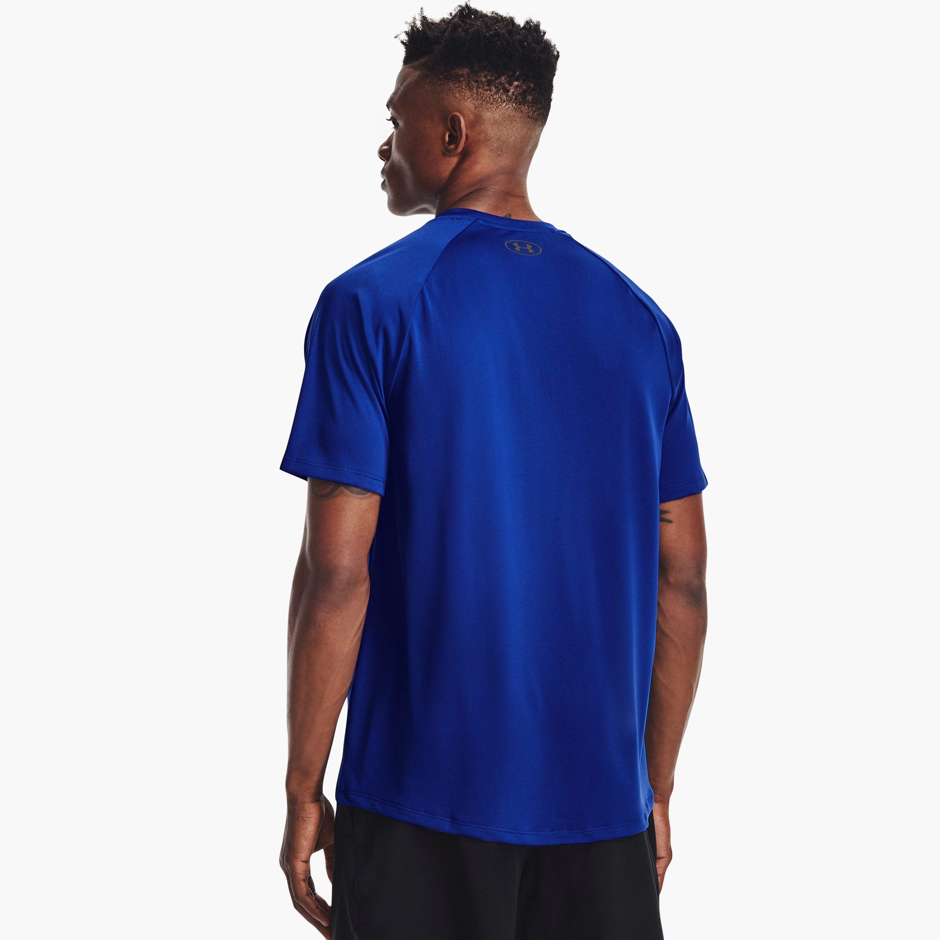 تي شيرت بياقة مستديرة وأكمام قصيرة من اندر ارمور تيك 2.0 | 1326413-men-clothing-sportswearandactivewear-tshirtsandpolos-image-16