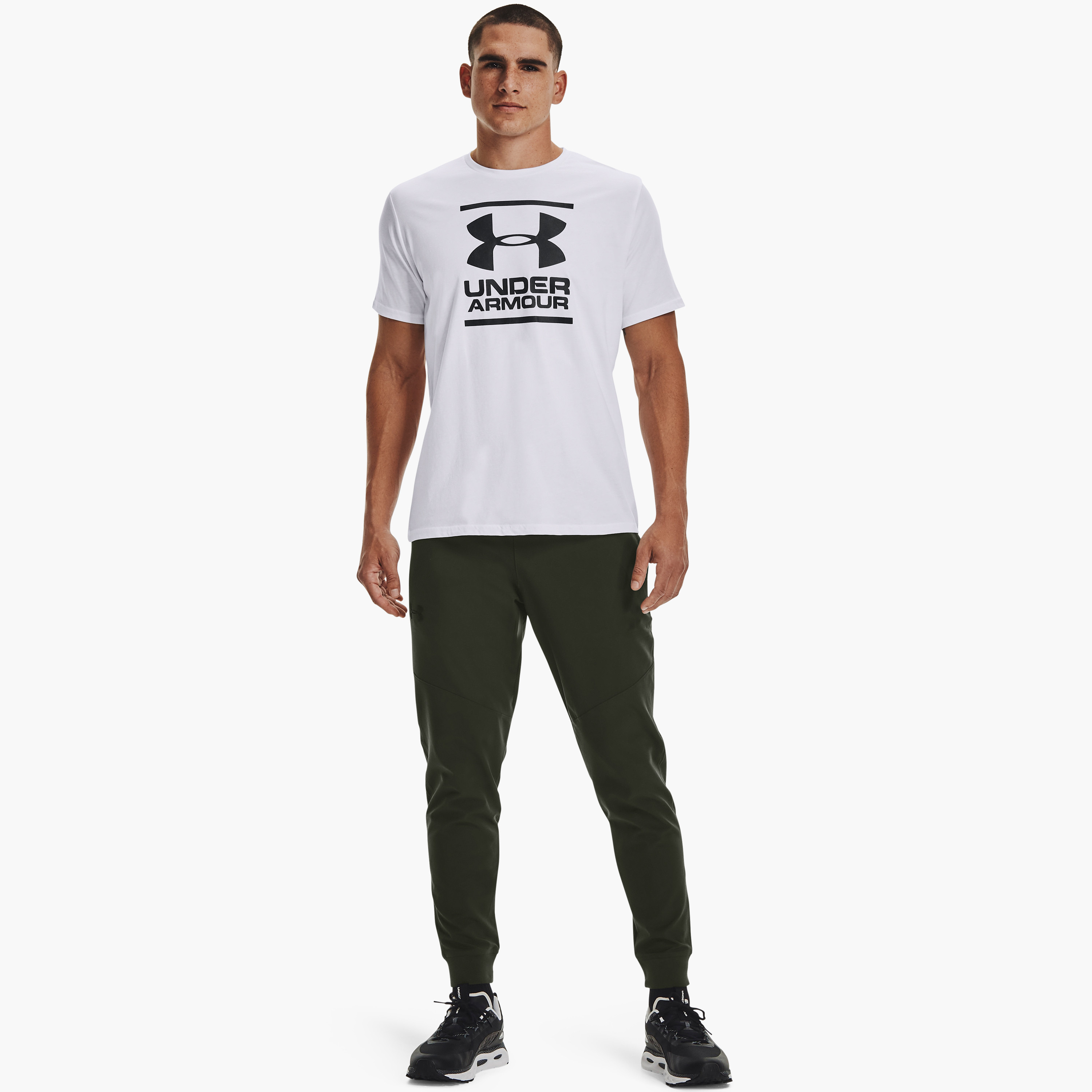 تي شيرت بأكمام قصيرة ورقبة دائرية ومطبوعة بماركة مؤسسة اندر ارمور جي ال | 1326849-men-clothing-sportswearandactivewear-tshirtsandpolos-image-14